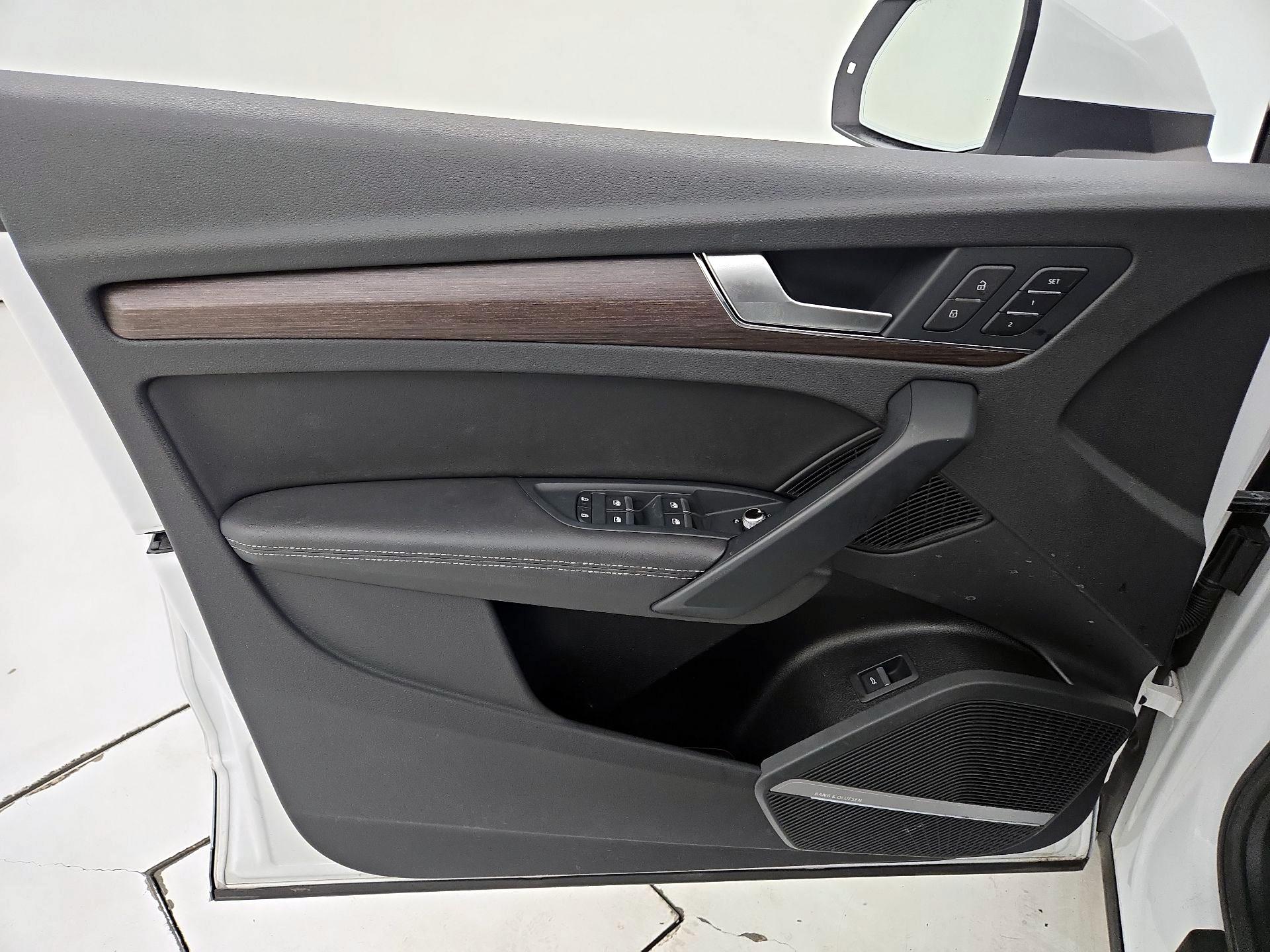 Thumbnail: 2022 Audi Q5 - 12