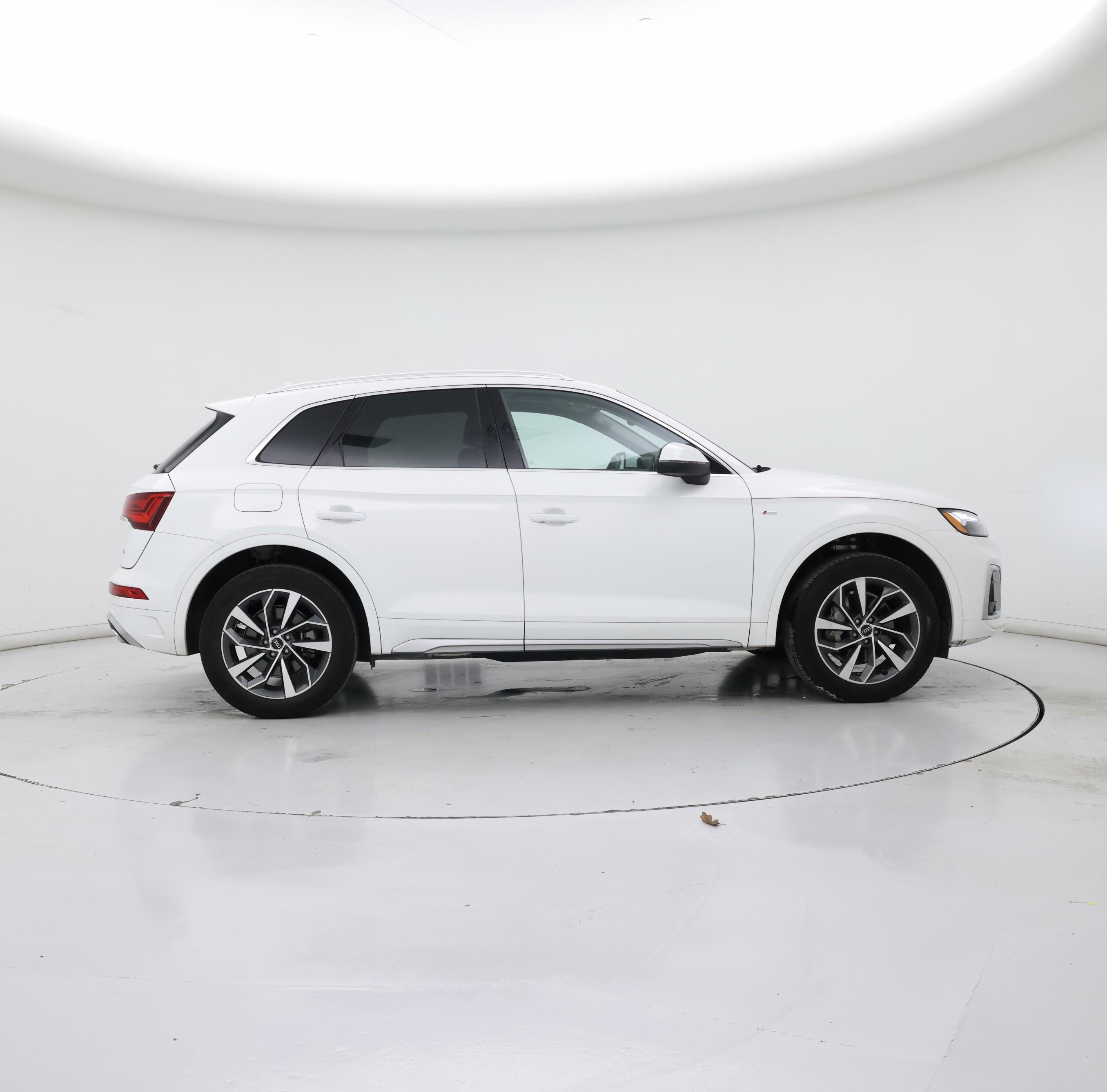 Thumbnail: 2022 Audi Q5 - 7