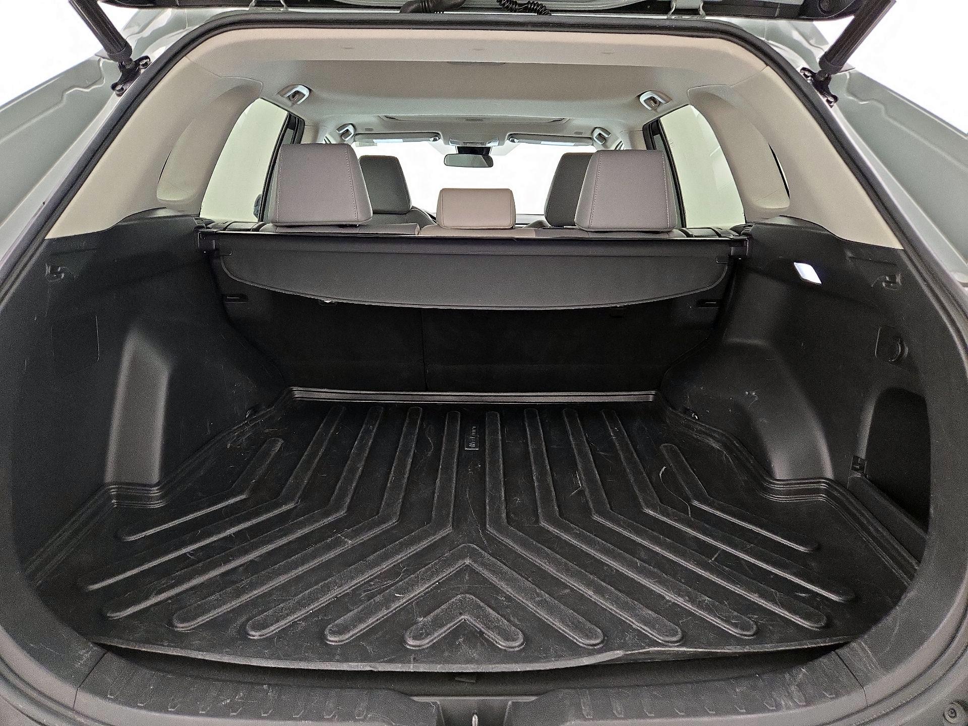 Thumbnail: 2023 Toyota RAV4 - 20