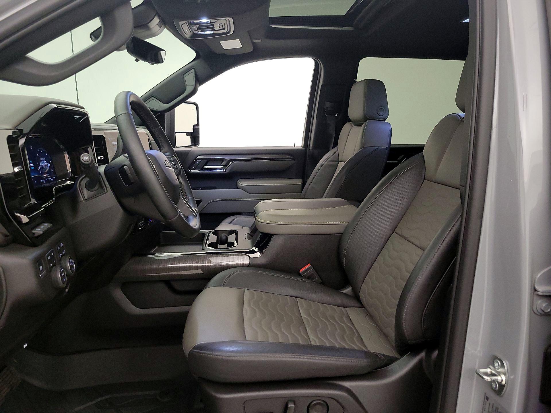 Thumbnail: 2025 Chevrolet Silverado 2500 - 11