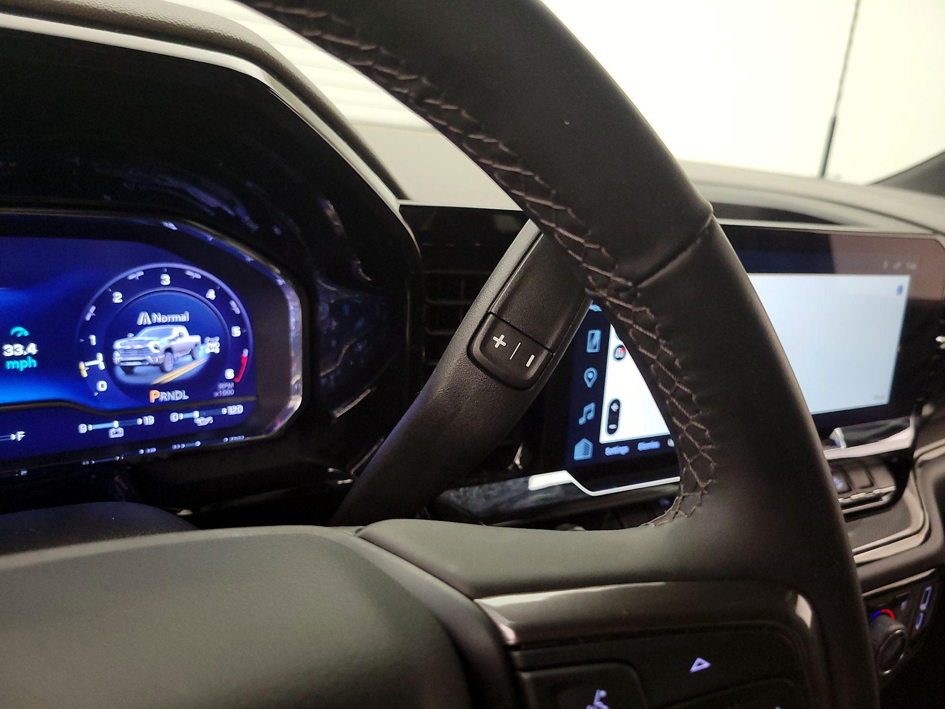 Thumbnail: 2025 Chevrolet Silverado 2500 - 17