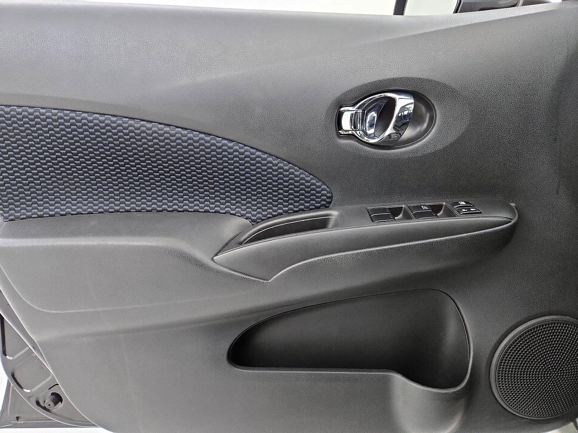 Thumbnail: 2014 Nissan Versa Note - 12