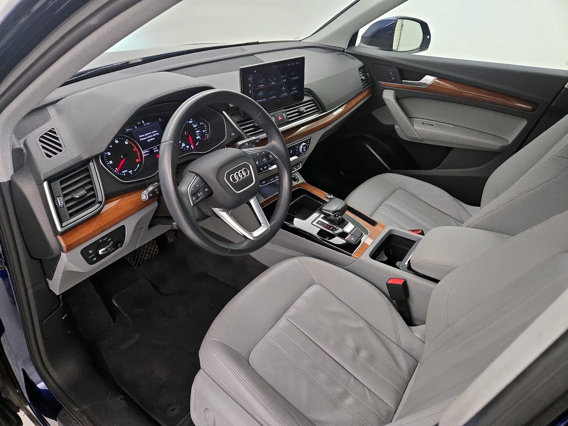 Thumbnail: 2022 Audi Q5 - 11