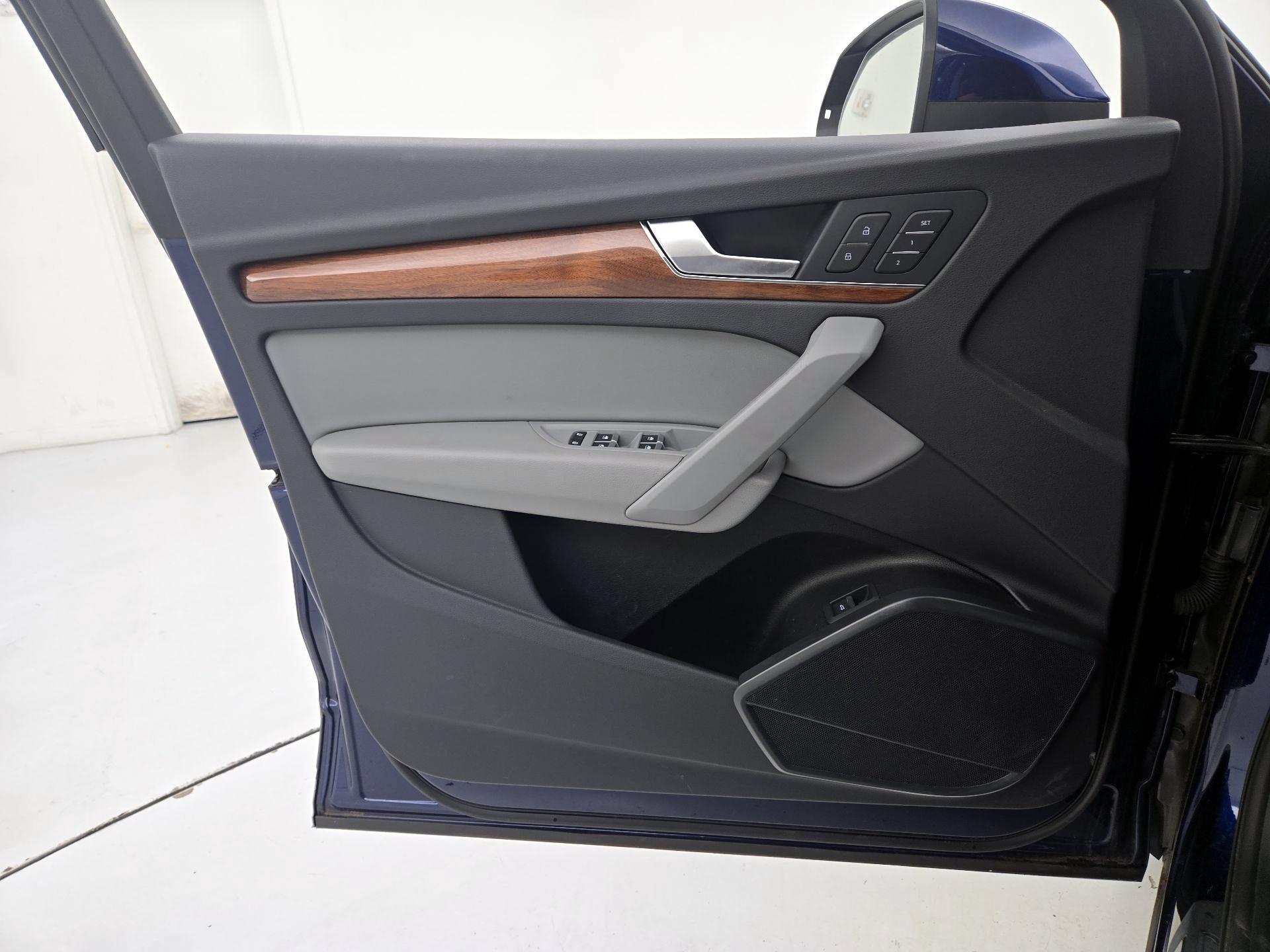 Thumbnail: 2022 Audi Q5 - 12