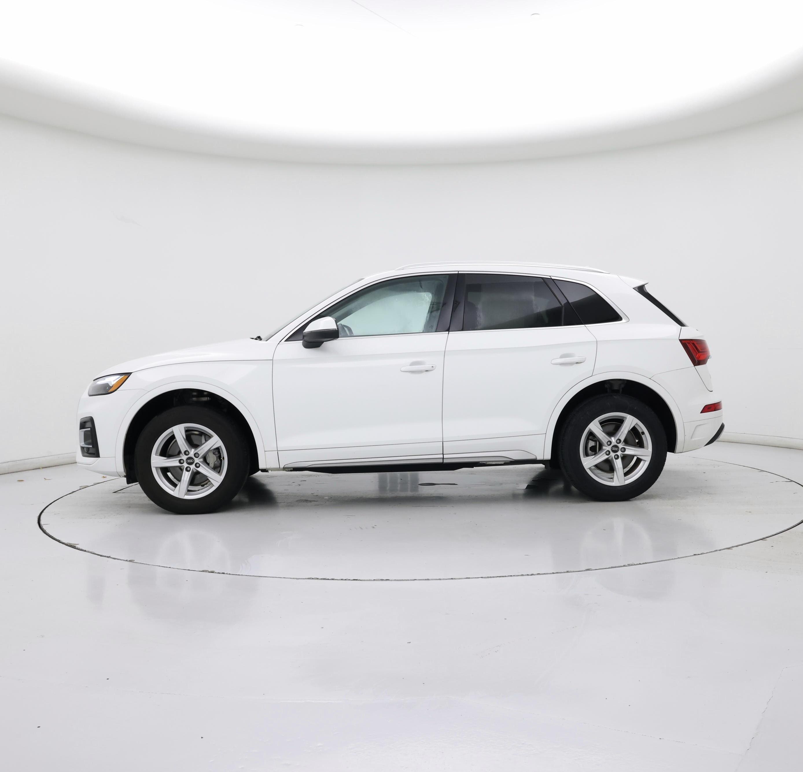 Thumbnail: 2023 Audi Q5 - 3