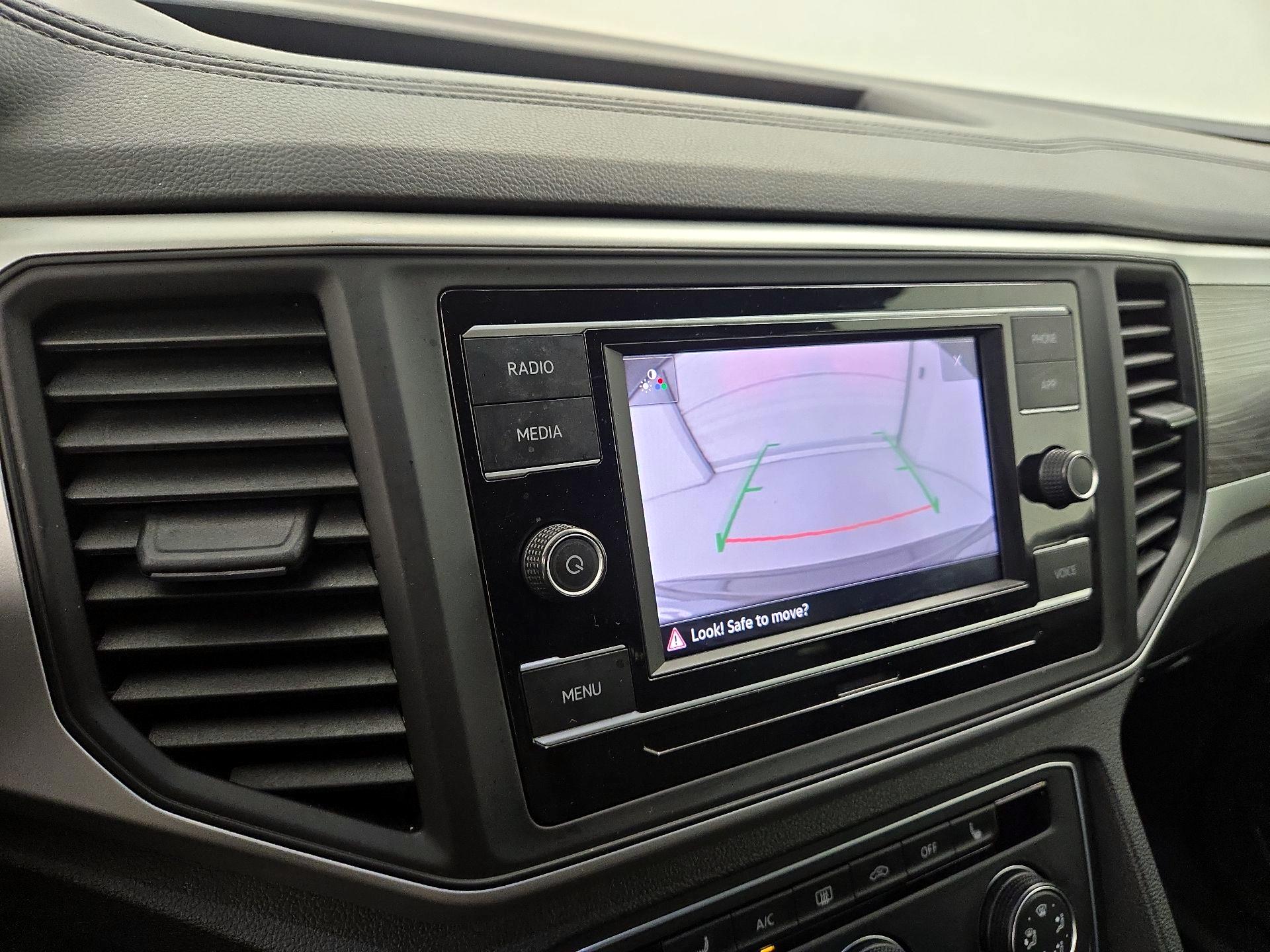 Thumbnail: 2022 Volkswagen Atlas - 14