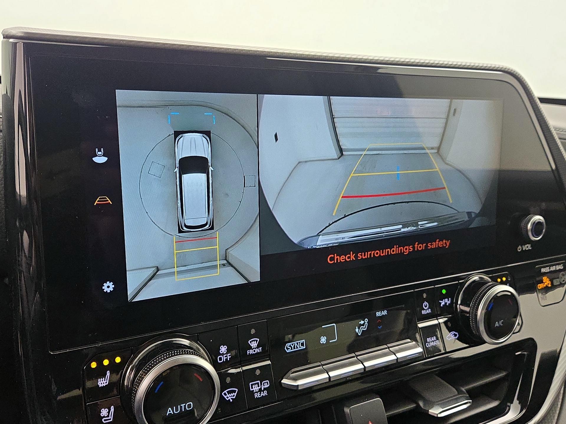 Thumbnail: 2023 Toyota Highlander - 14