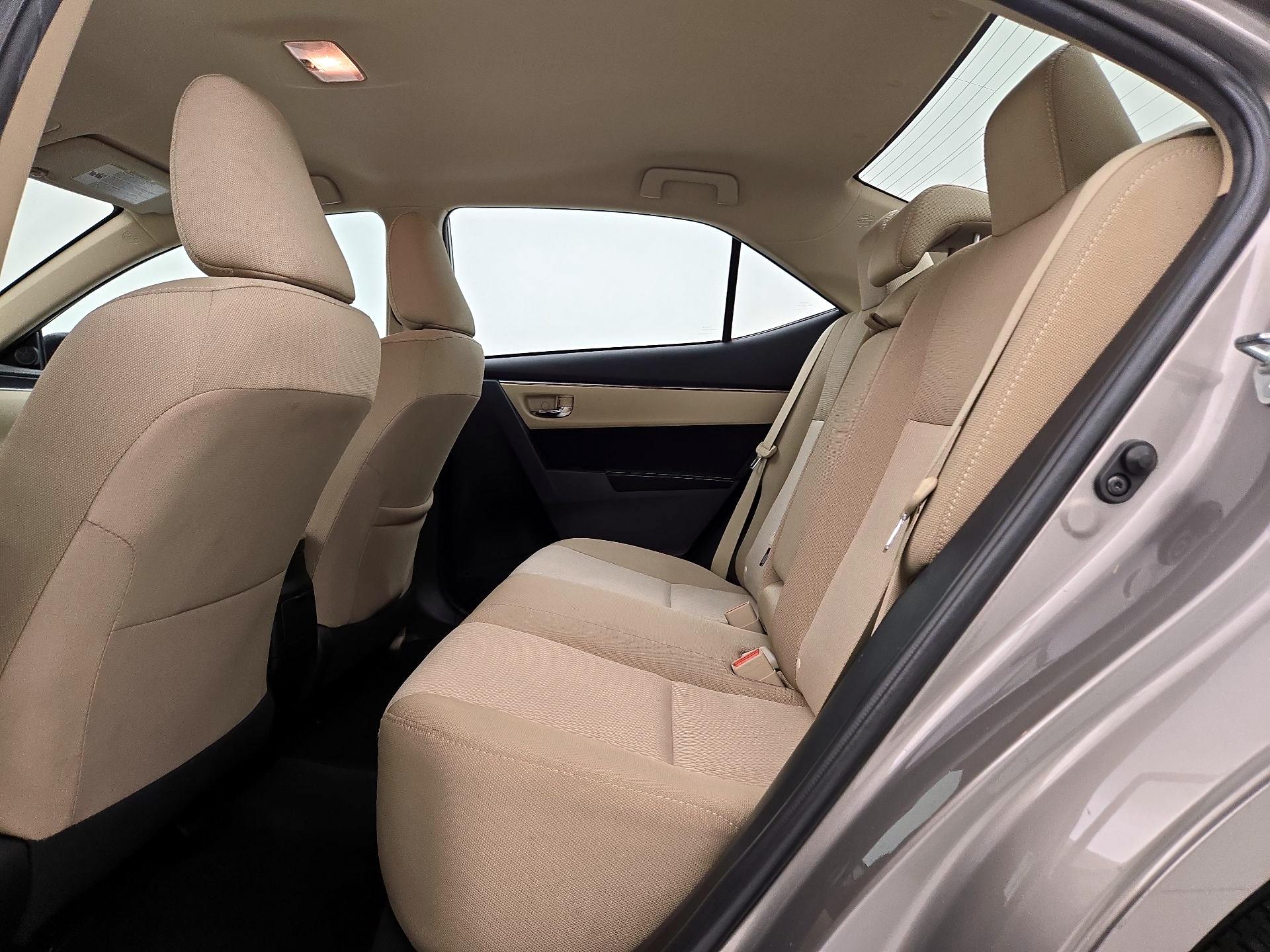 Thumbnail: 2016 Toyota Corolla - 18