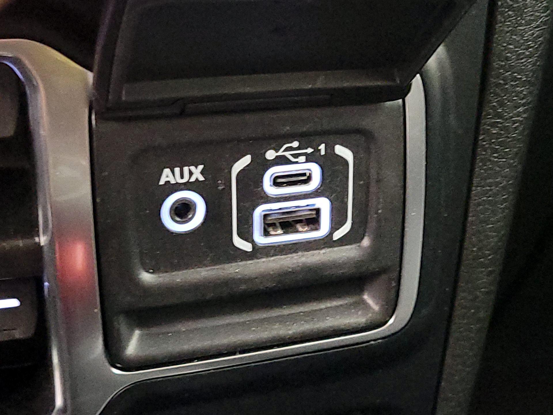 Thumbnail: 2024 Jeep Wrangler - 19