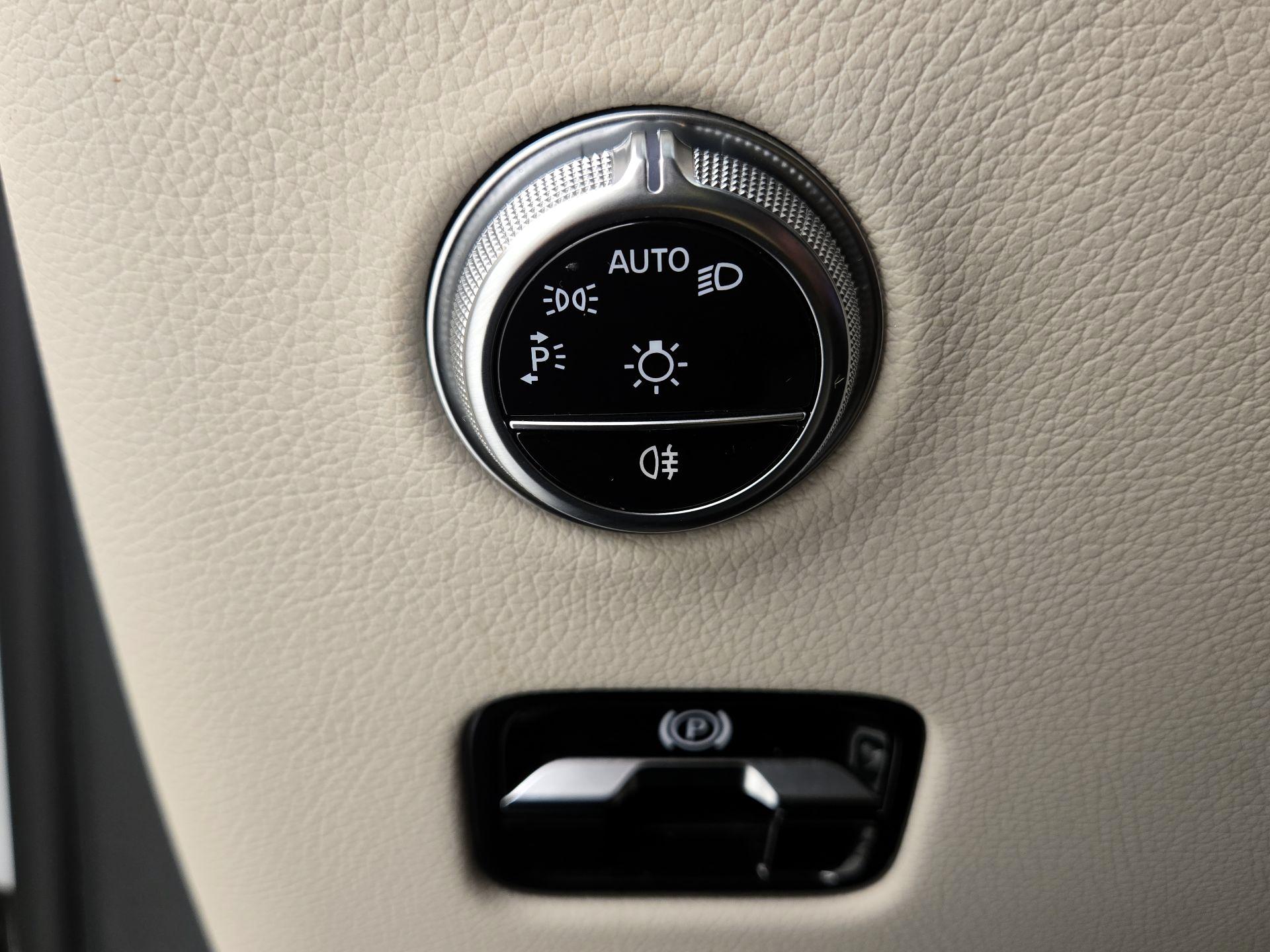 Thumbnail: 2023 Mercedes-Benz GLC - 13