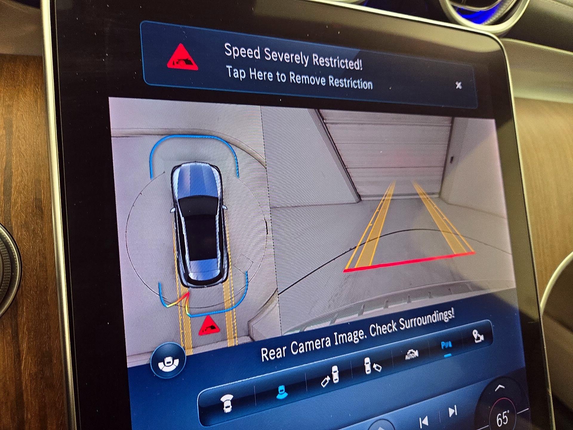 Thumbnail: 2023 Mercedes-Benz GLC - 15