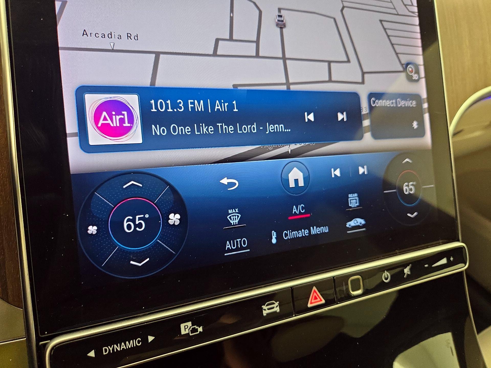 Thumbnail: 2023 Mercedes-Benz GLC - 17