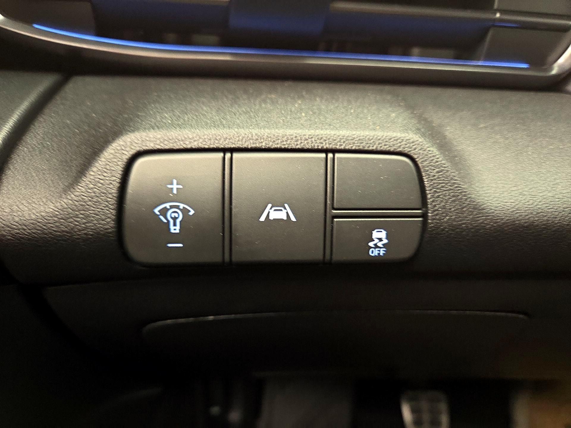 Thumbnail: 2022 Hyundai Elantra - 13