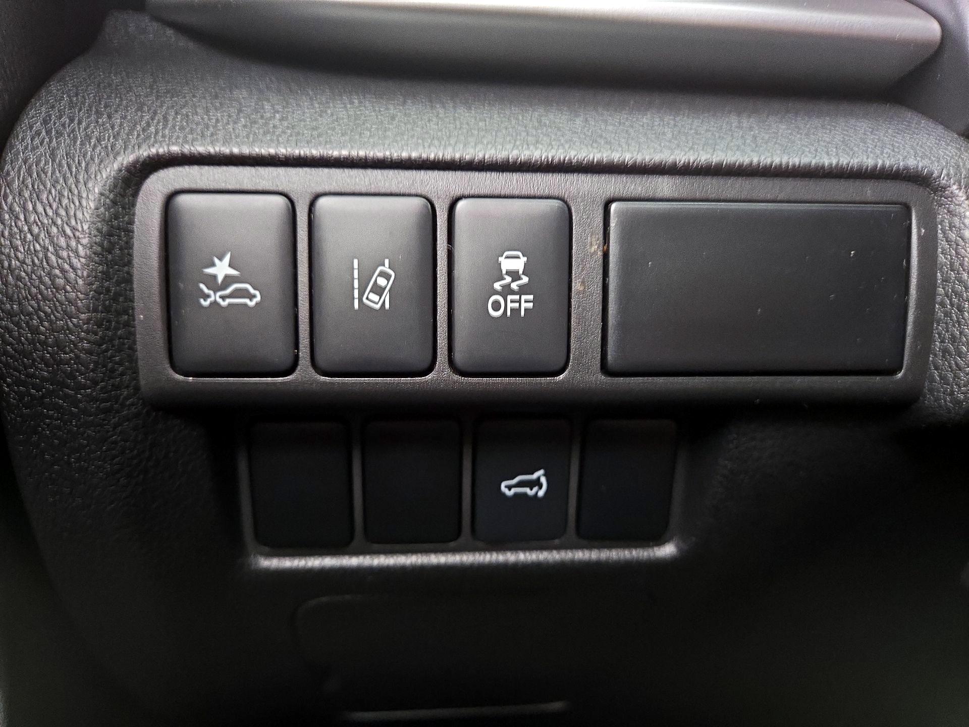 Thumbnail: 2024 Mitsubishi Eclipse Cross - 13