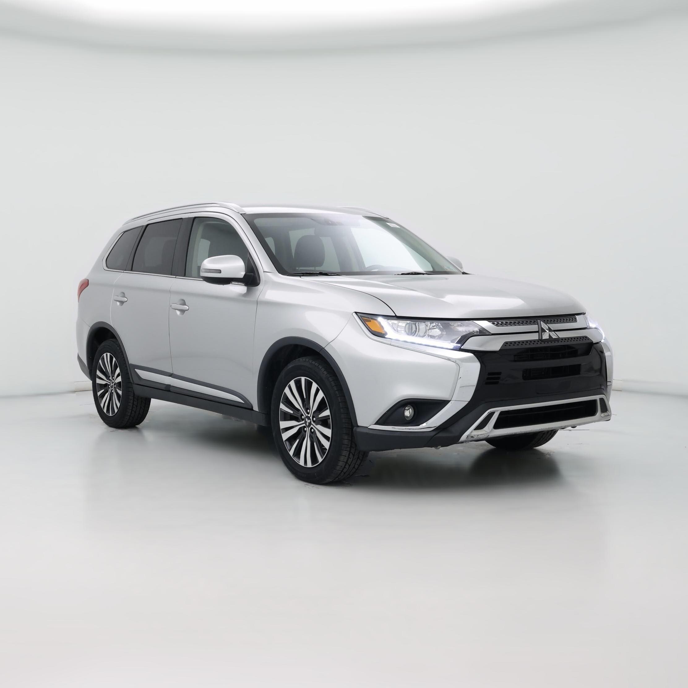 Thumbnail: 2019 Mitsubishi Outlander - 1