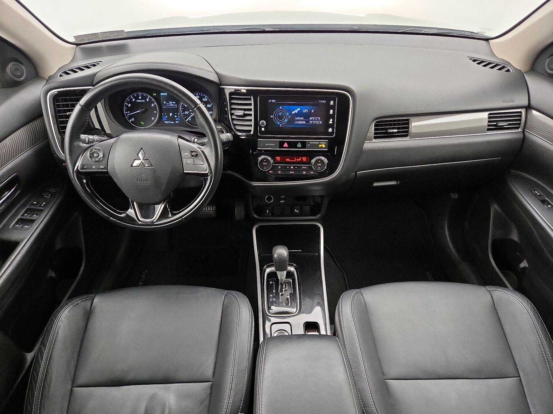 Thumbnail: 2019 Mitsubishi Outlander - 9