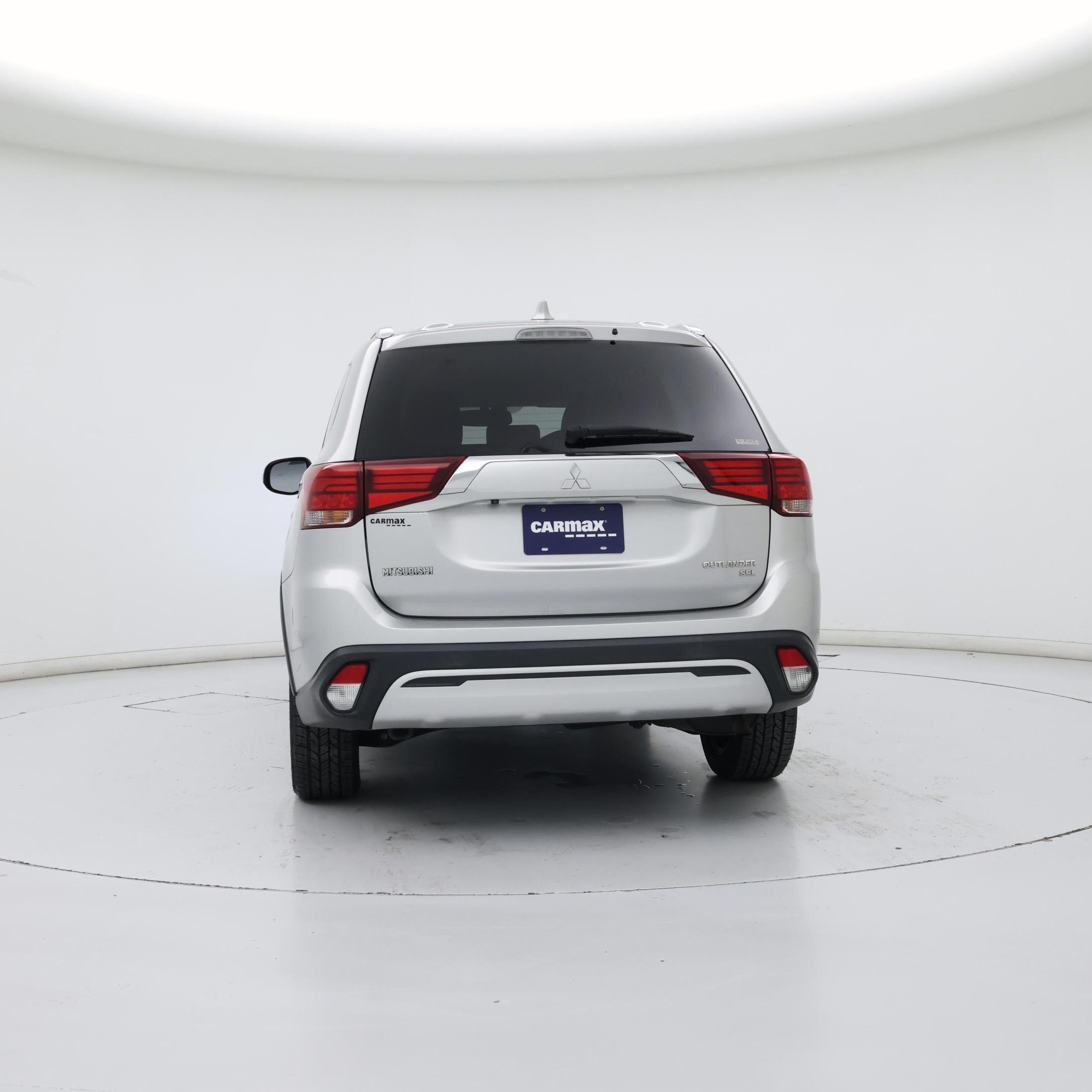 Thumbnail: 2019 Mitsubishi Outlander - 6