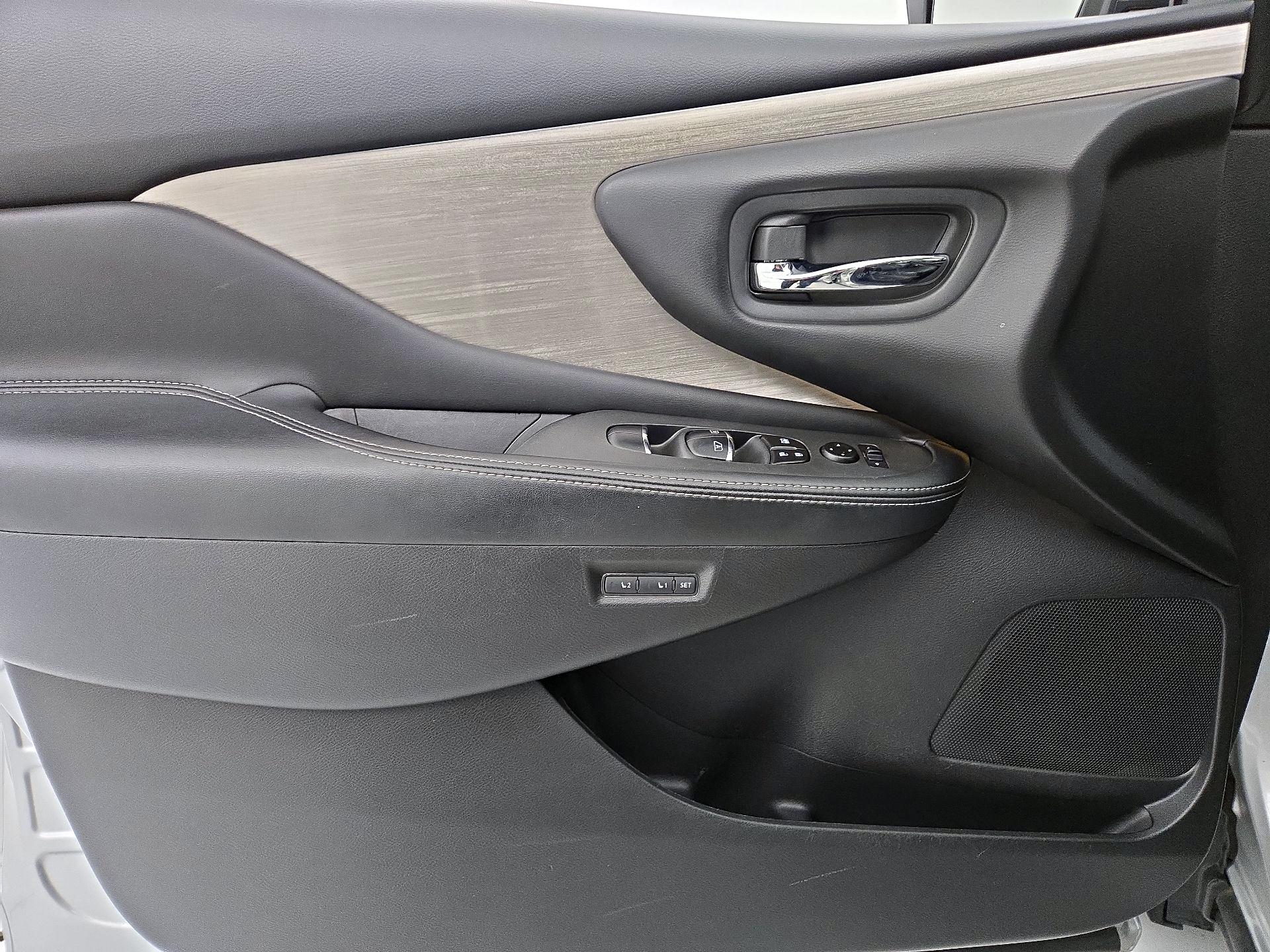 Thumbnail: 2017 Nissan Murano - 12