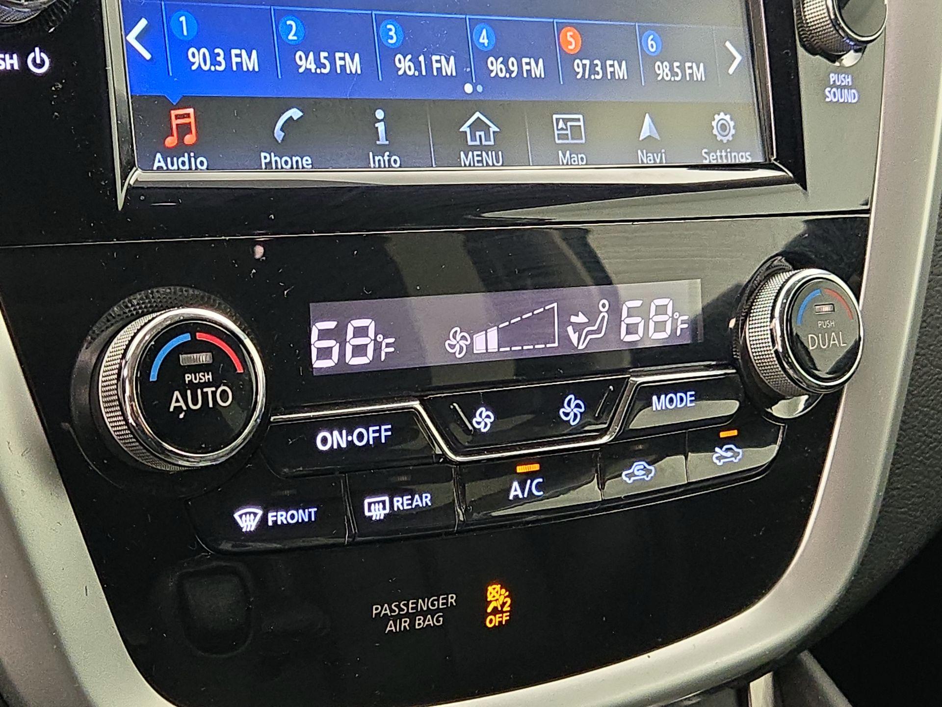 Thumbnail: 2017 Nissan Murano - 16