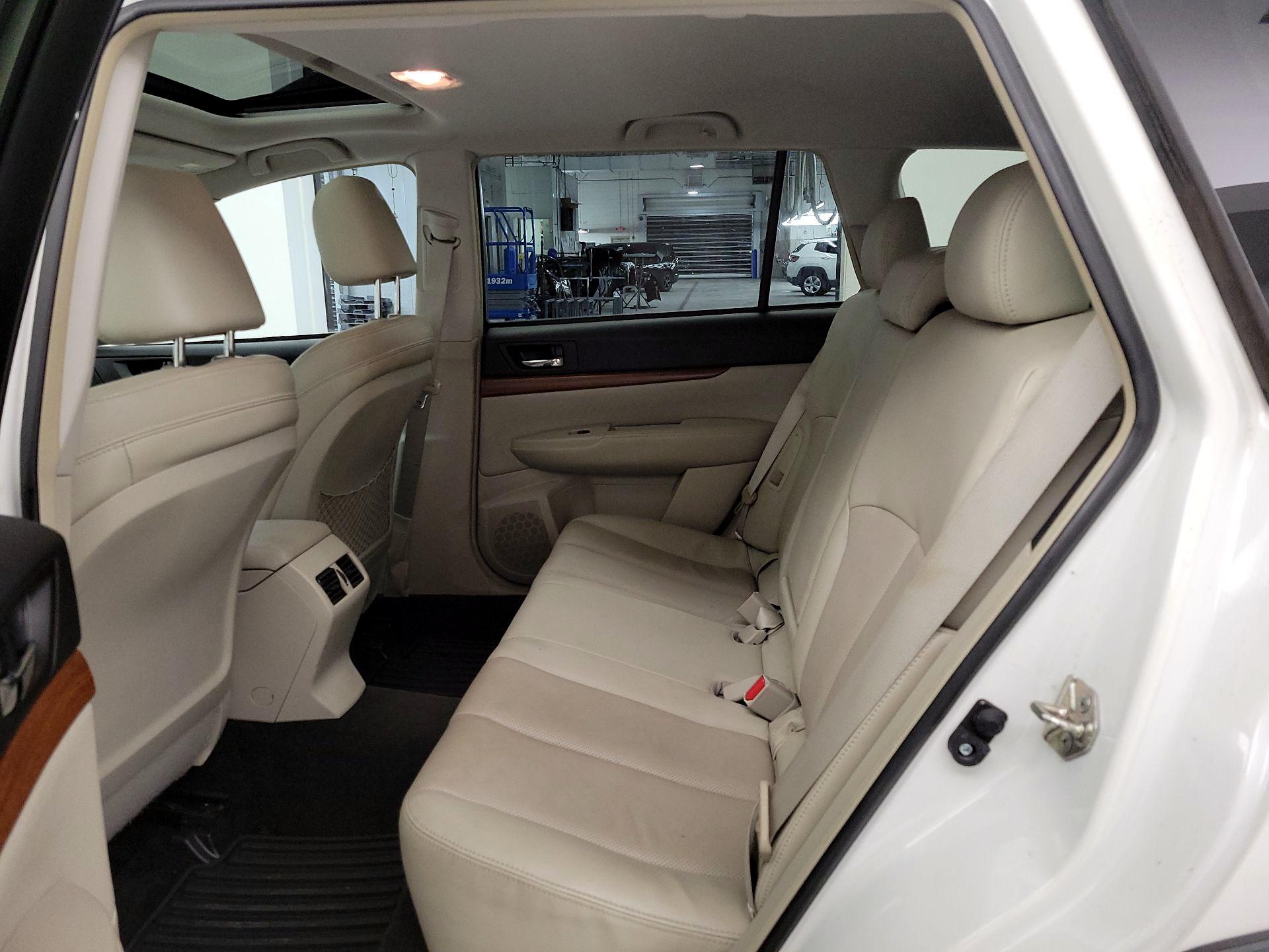 Thumbnail: 2014 Subaru Outback - 19