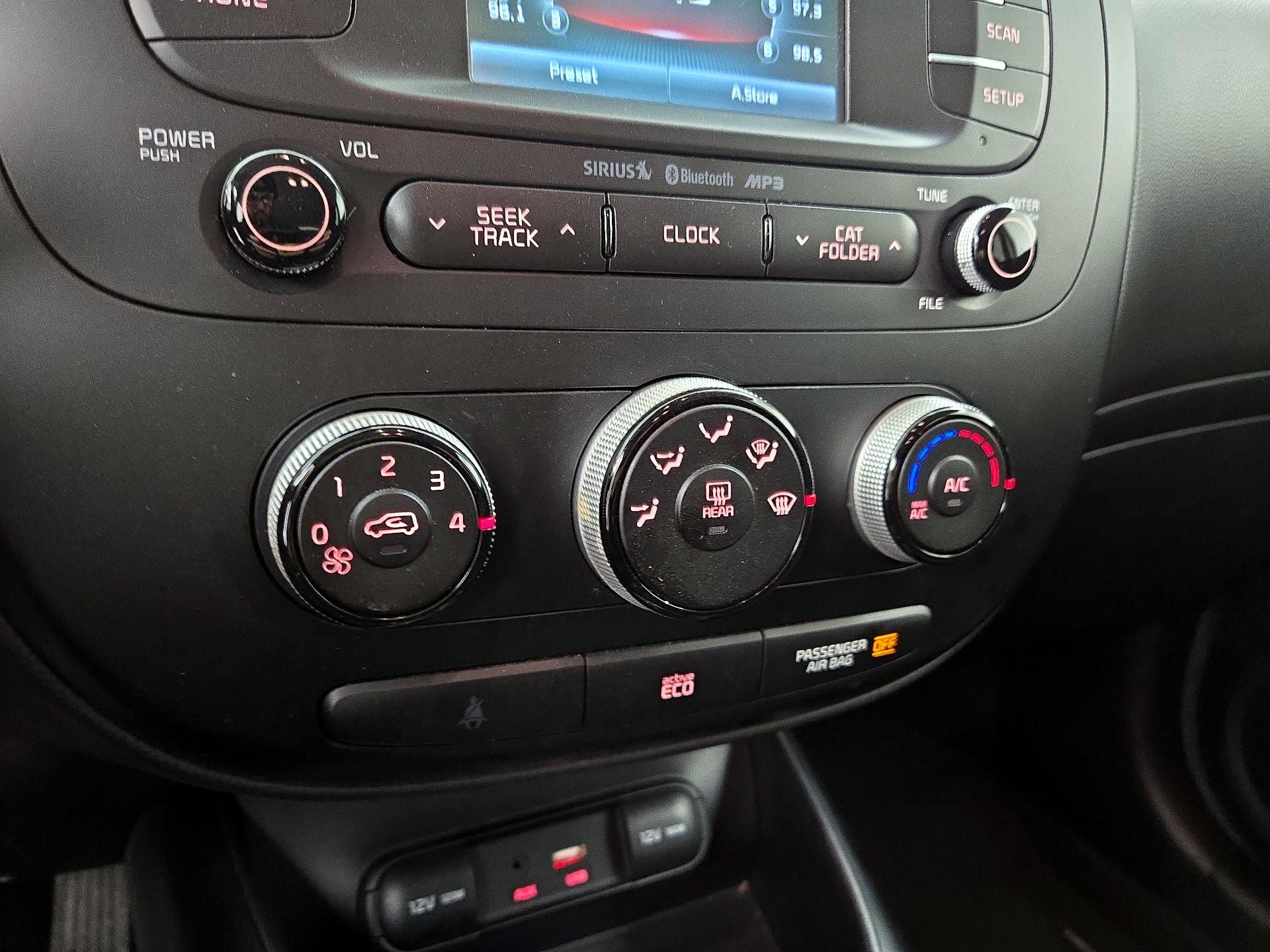 Thumbnail: 2016 Kia Soul - 16