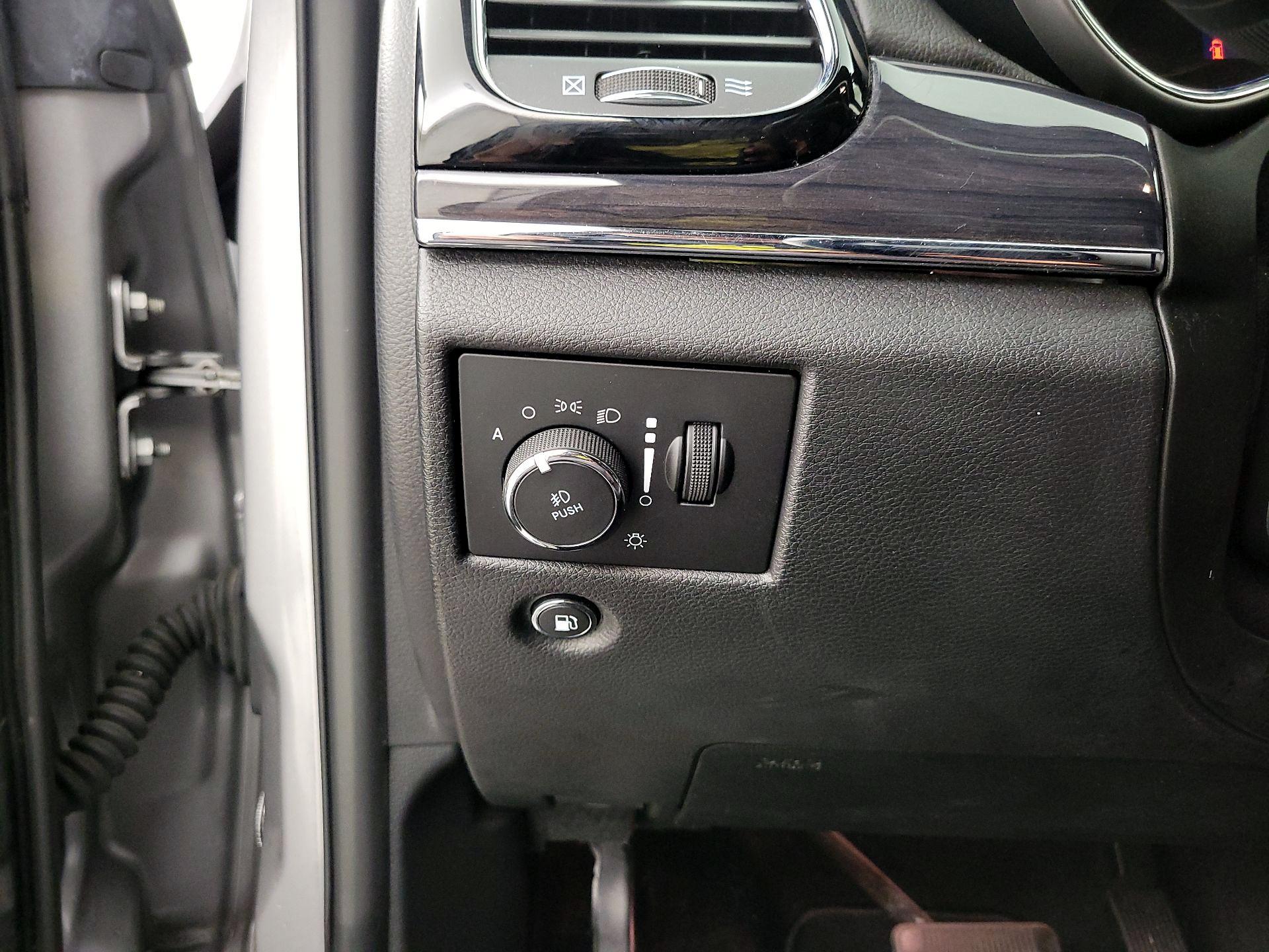 Thumbnail: 2020 Jeep Grand Cherokee - 13