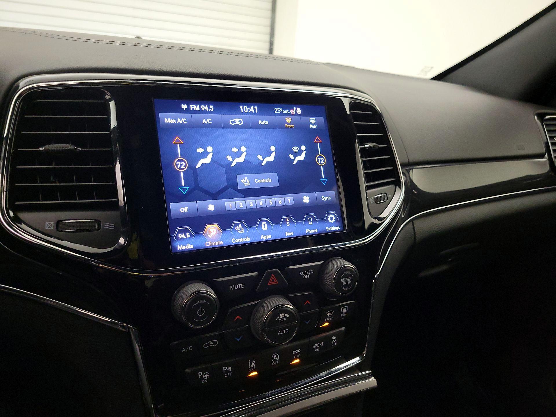 Thumbnail: 2020 Jeep Grand Cherokee - 16