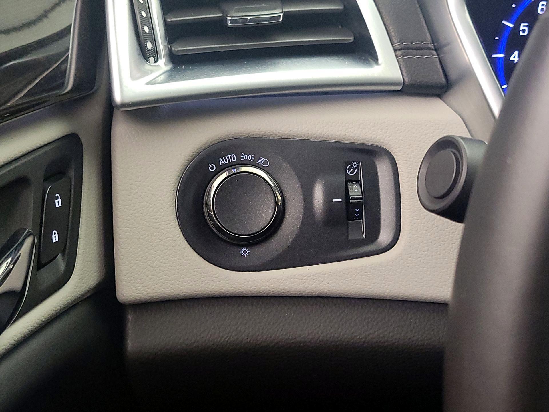 Thumbnail: 2015 Cadillac SRX - 13