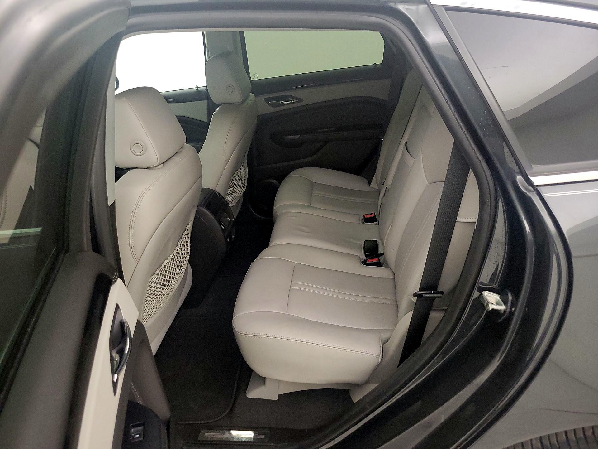 Thumbnail: 2015 Cadillac SRX - 18