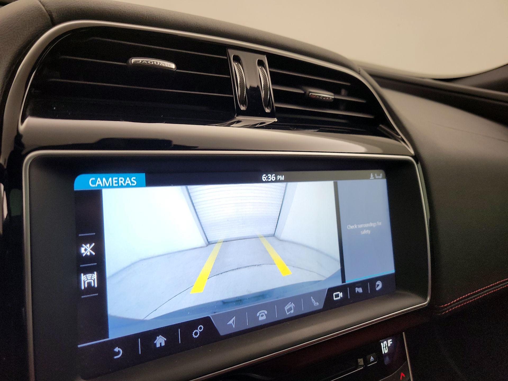 Thumbnail: 2017 Jaguar XE - 14