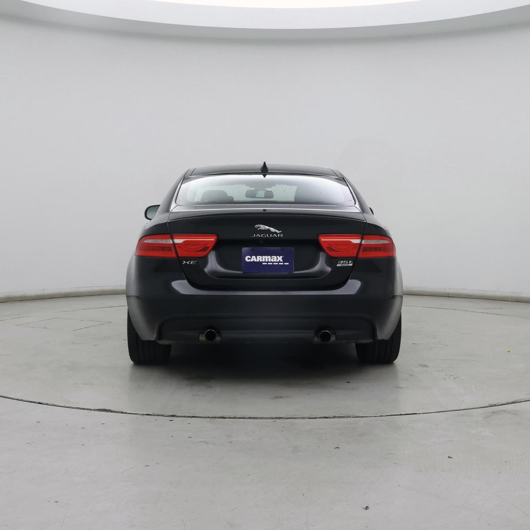 Thumbnail: 2017 Jaguar XE - 6