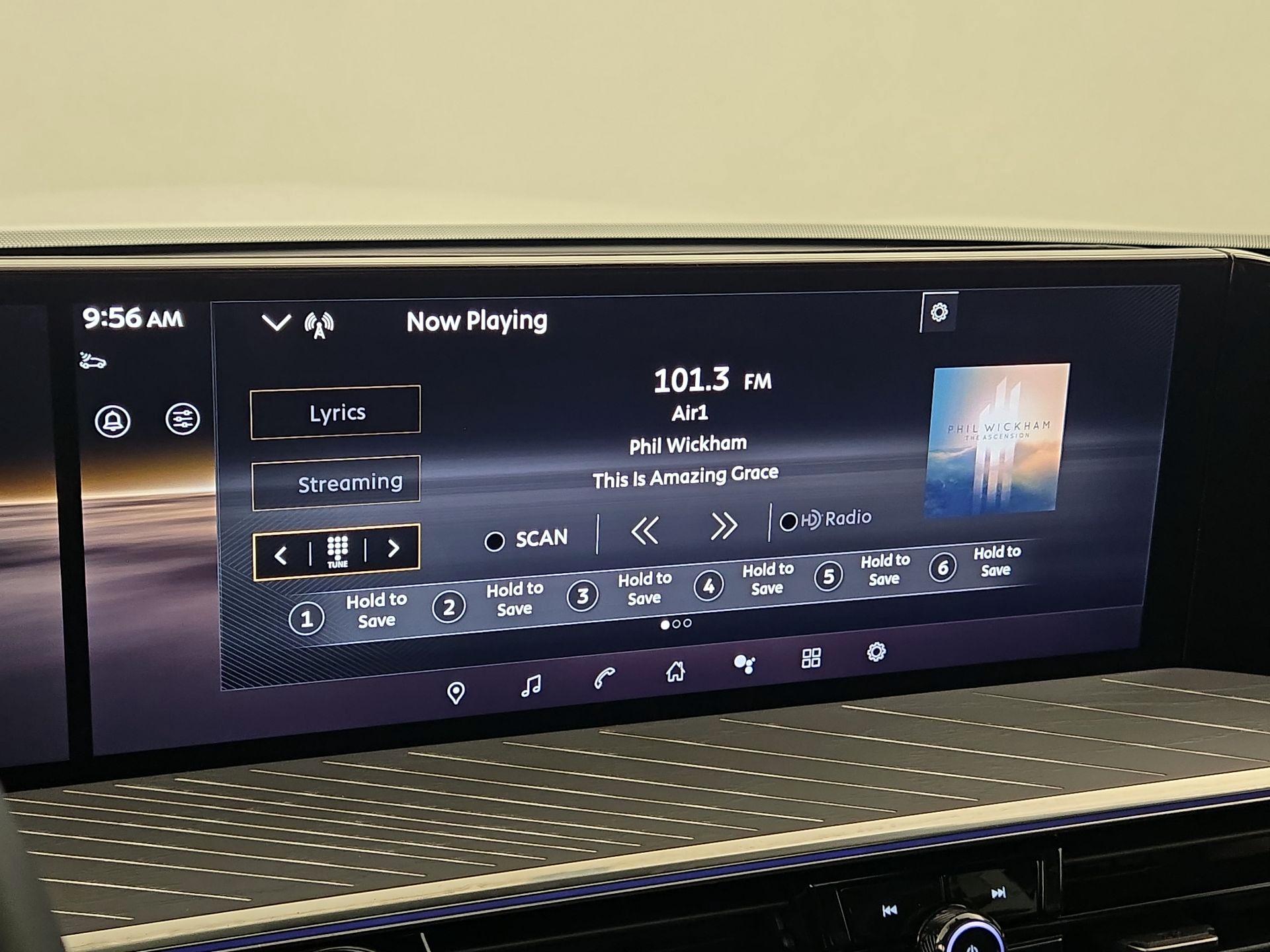 Thumbnail: 2025 INFINITI QX80 - 16