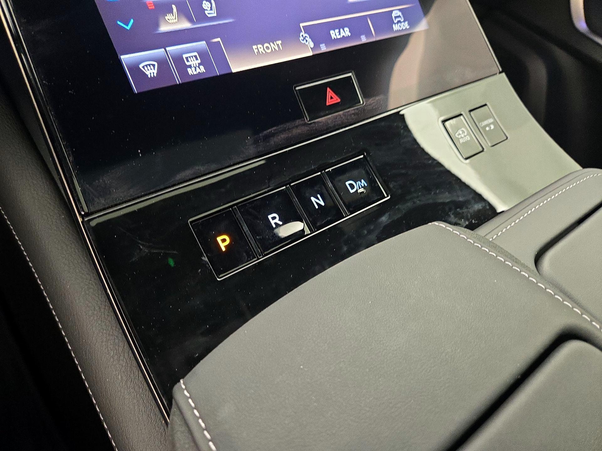 Thumbnail: 2025 INFINITI QX80 - 18