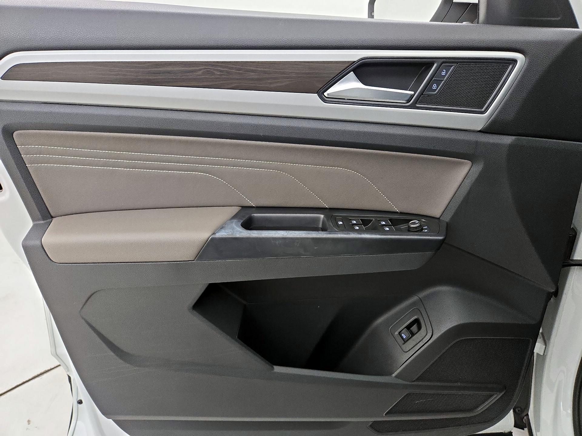 Thumbnail: 2021 Volkswagen Atlas - 12