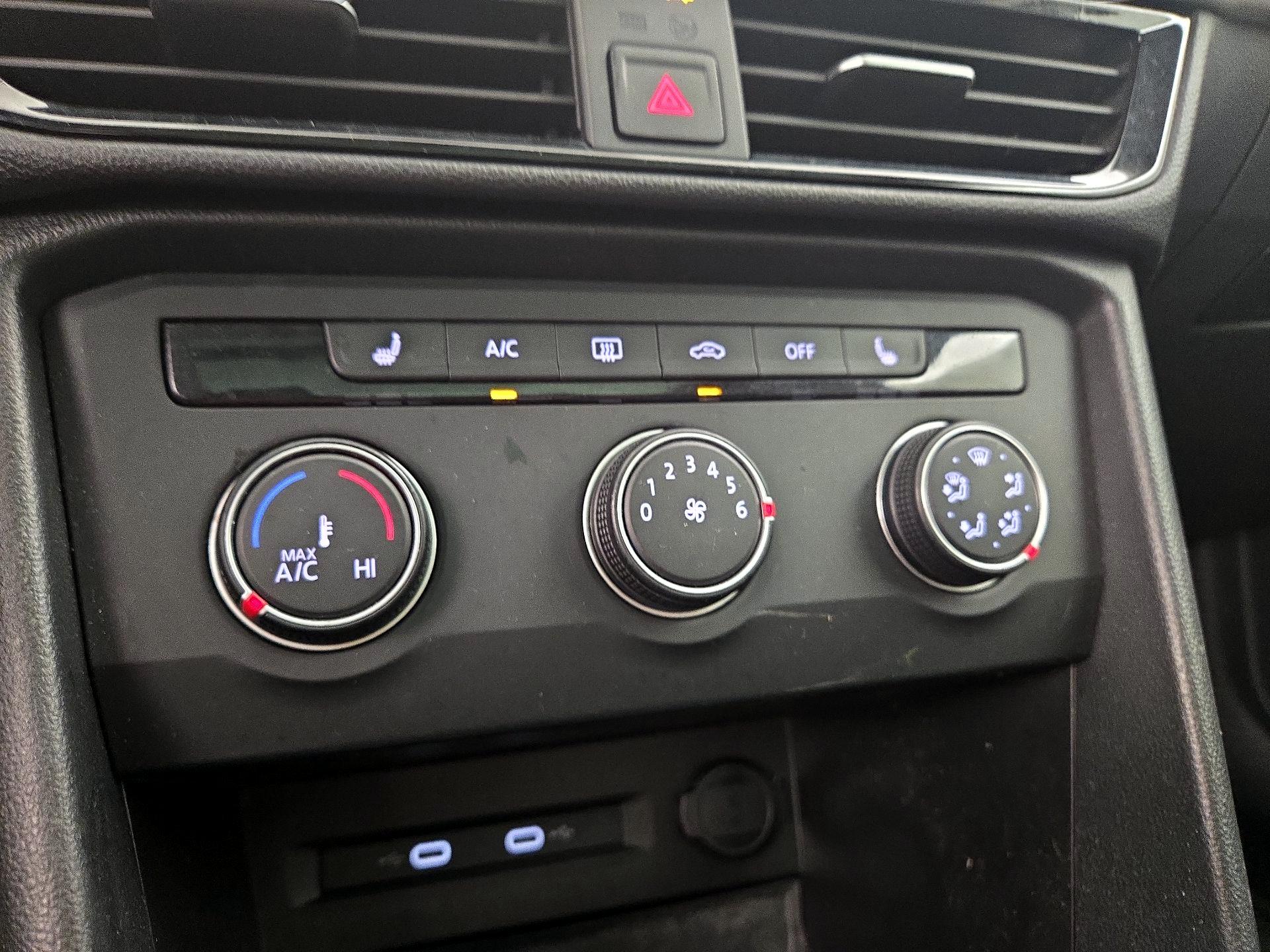 Thumbnail: 2022 Volkswagen Taos - 16