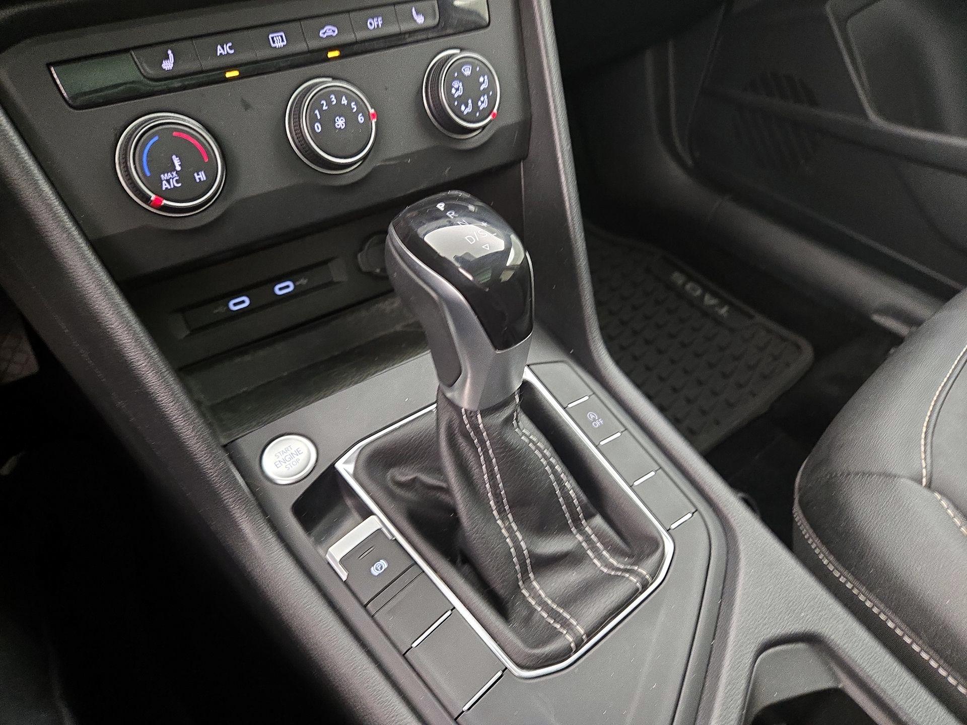 Thumbnail: 2022 Volkswagen Taos - 17