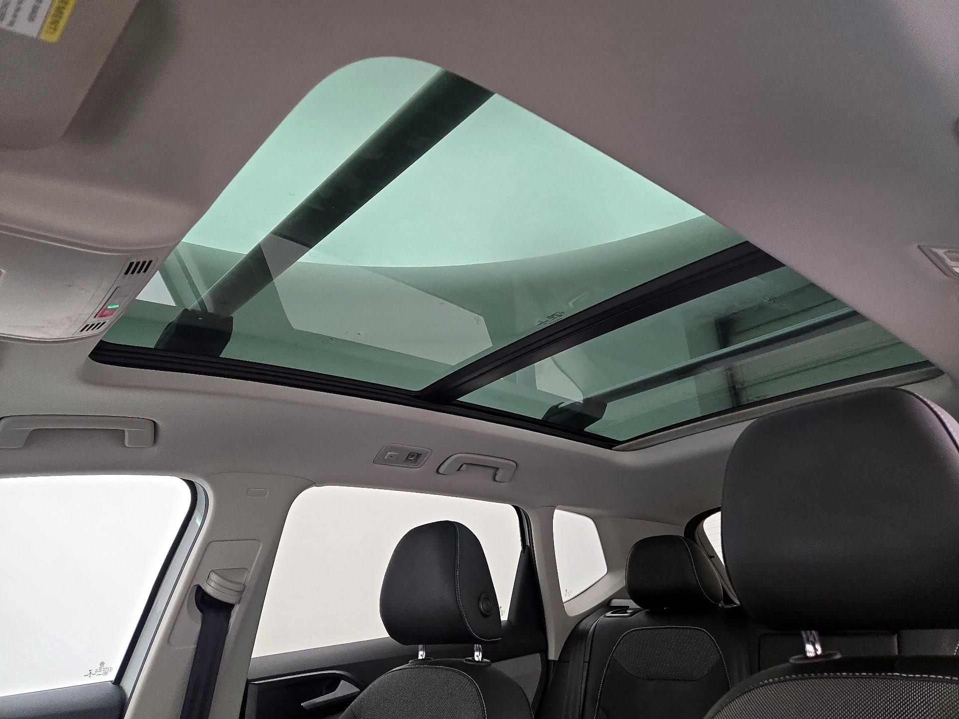 Thumbnail: 2022 Volkswagen Taos - 19