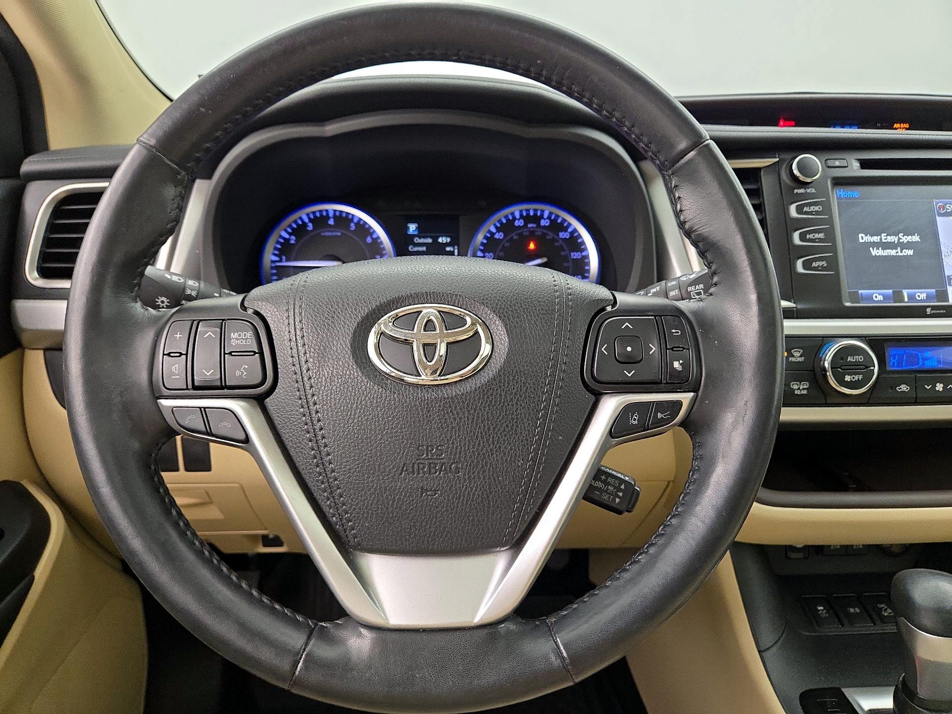 Thumbnail: 2019 Toyota Highlander - 10