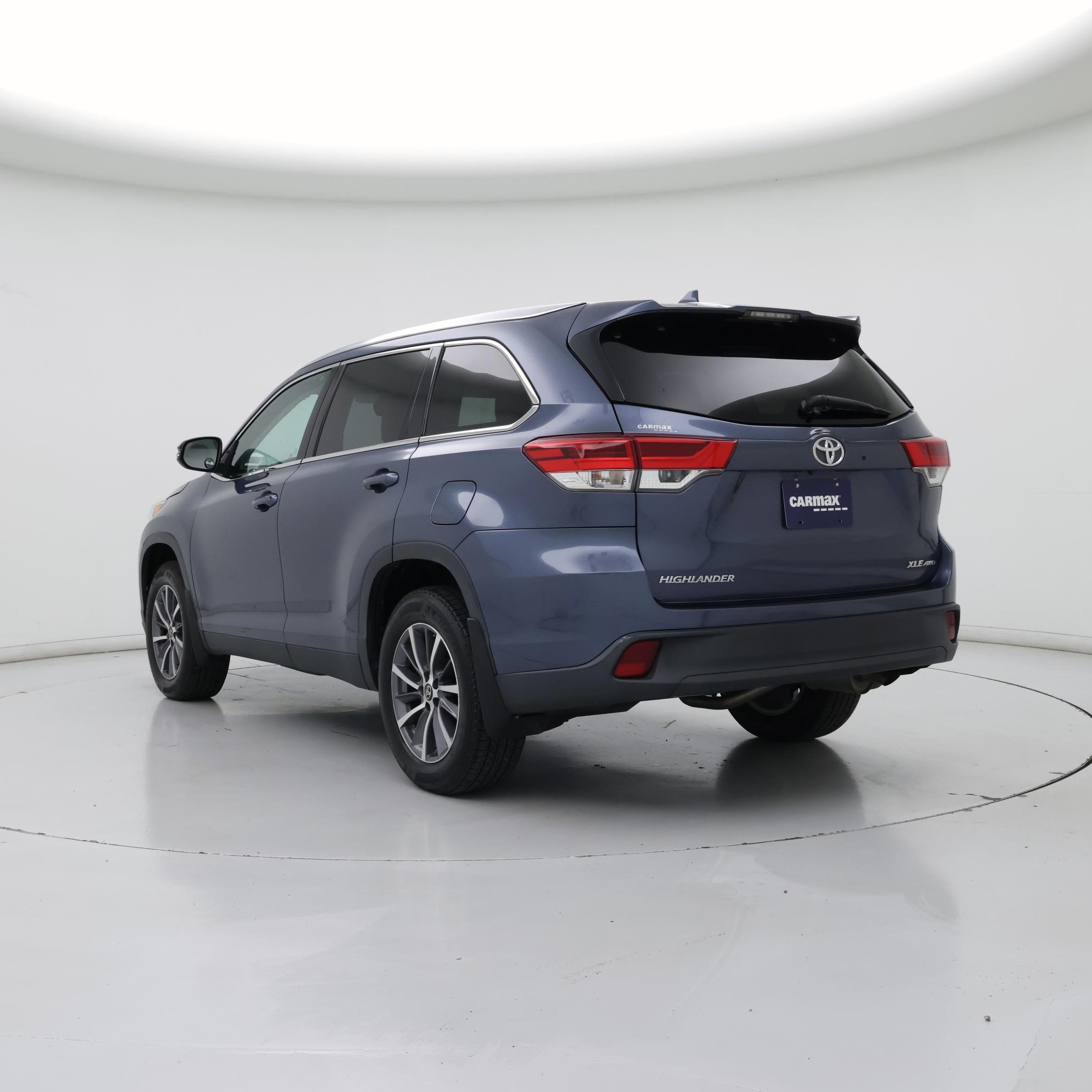 Thumbnail: 2019 Toyota Highlander - 2