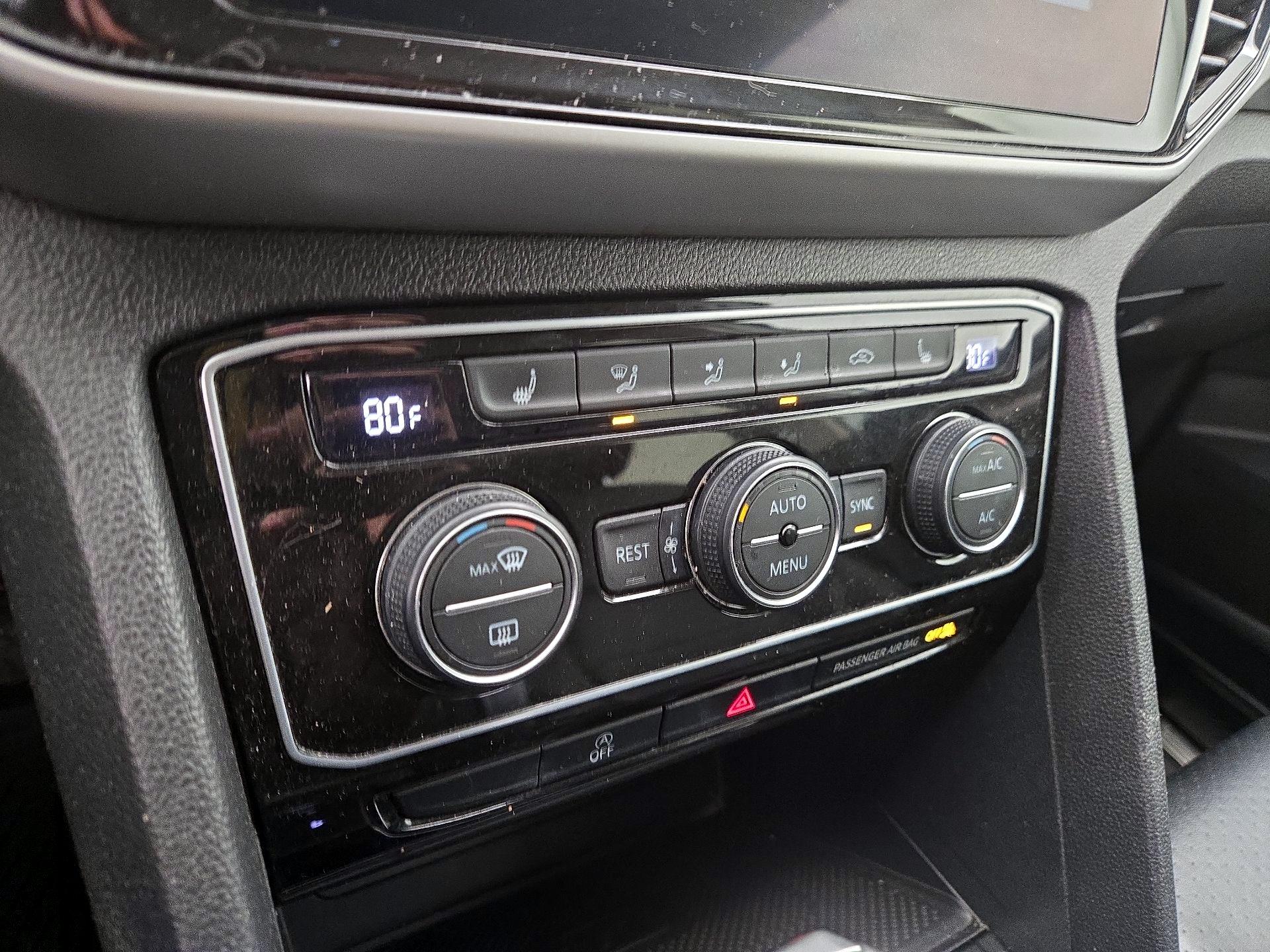 Thumbnail: 2022 Volkswagen Atlas - 16