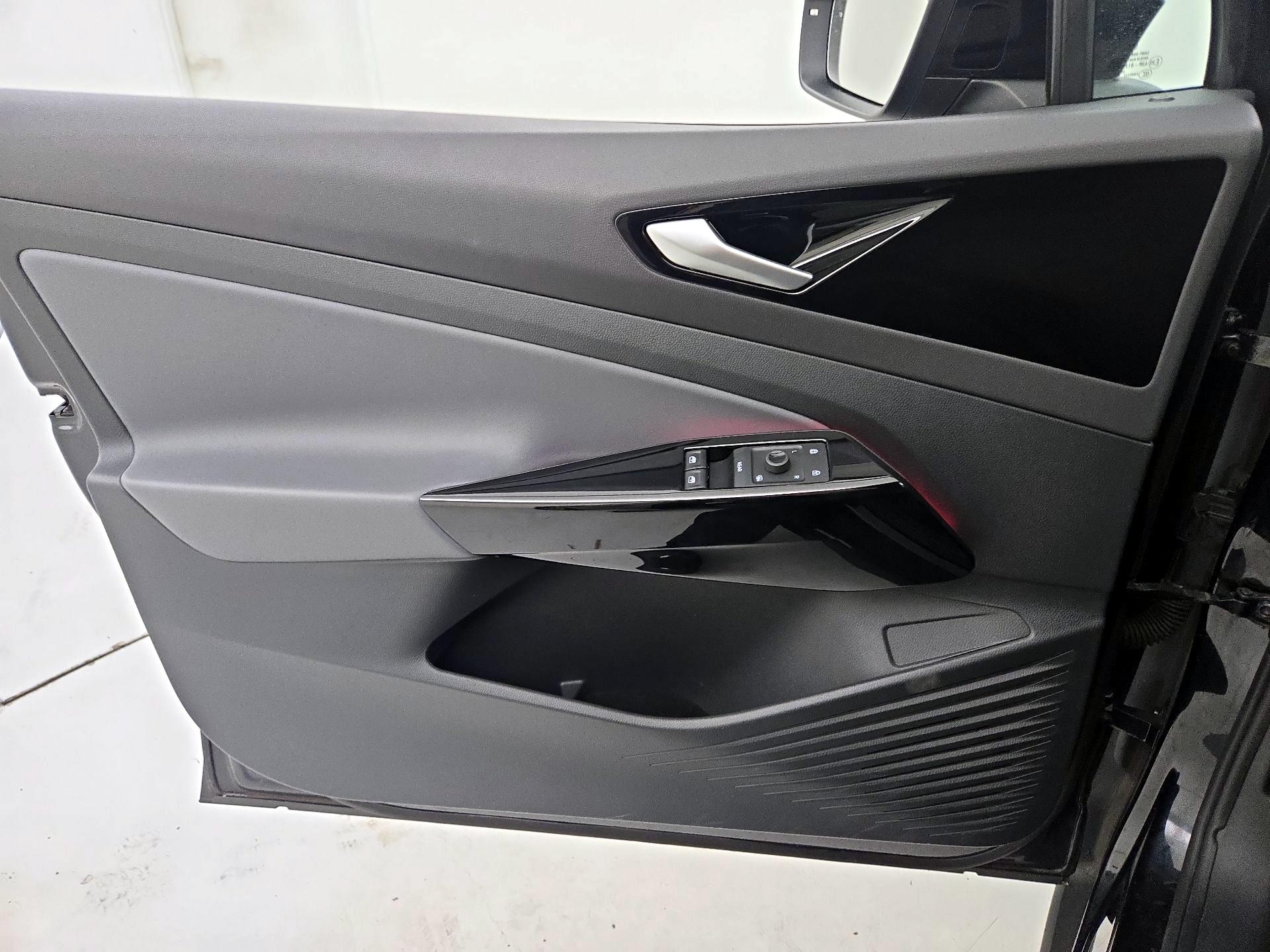 Thumbnail: 2022 Volkswagen ID.4 - 12