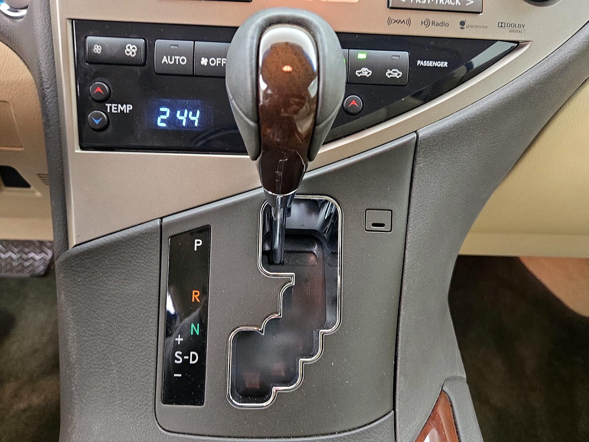 Thumbnail: 2015 Lexus RX - 17