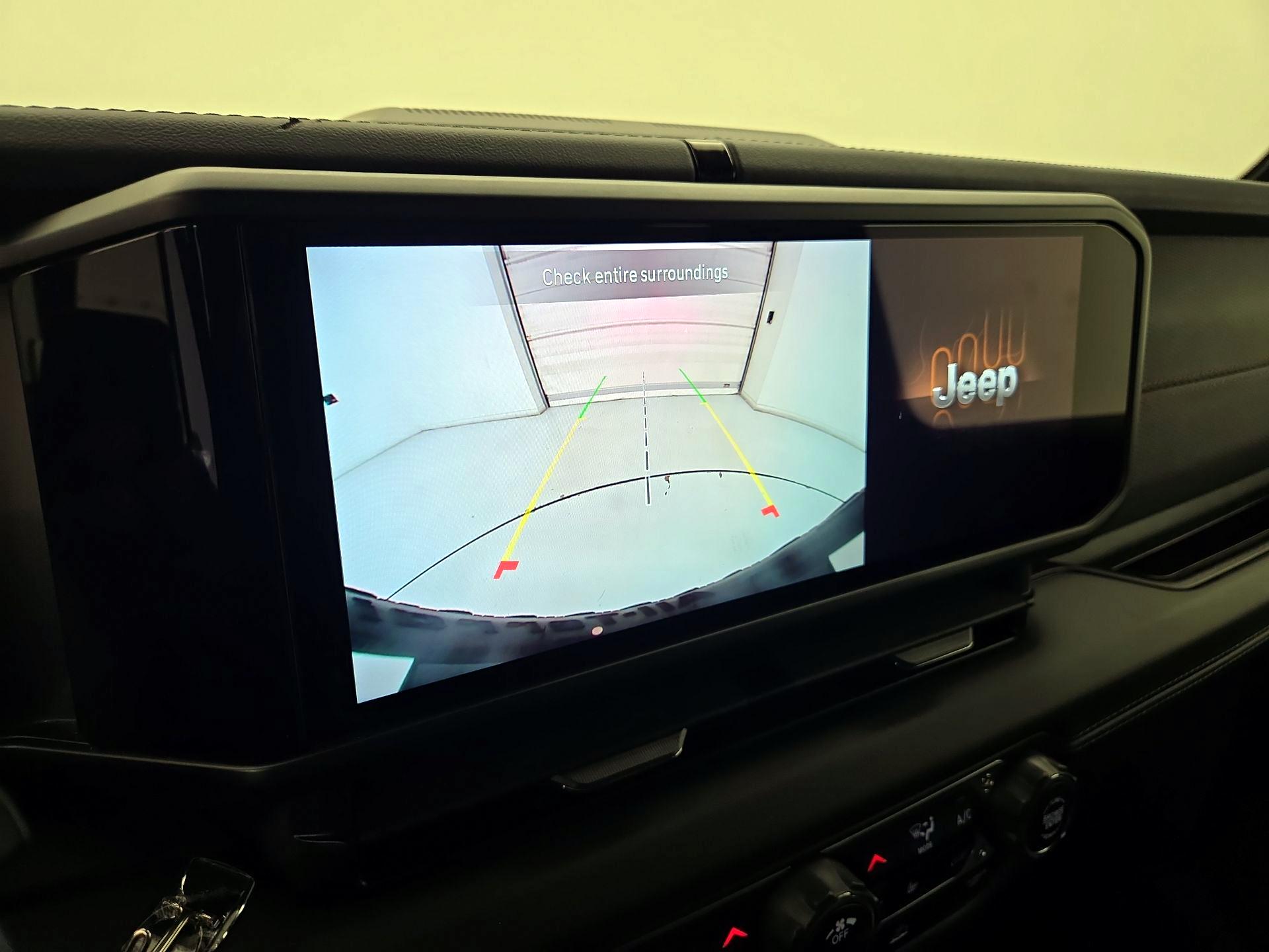 Thumbnail: 2024 Jeep Wrangler - 14