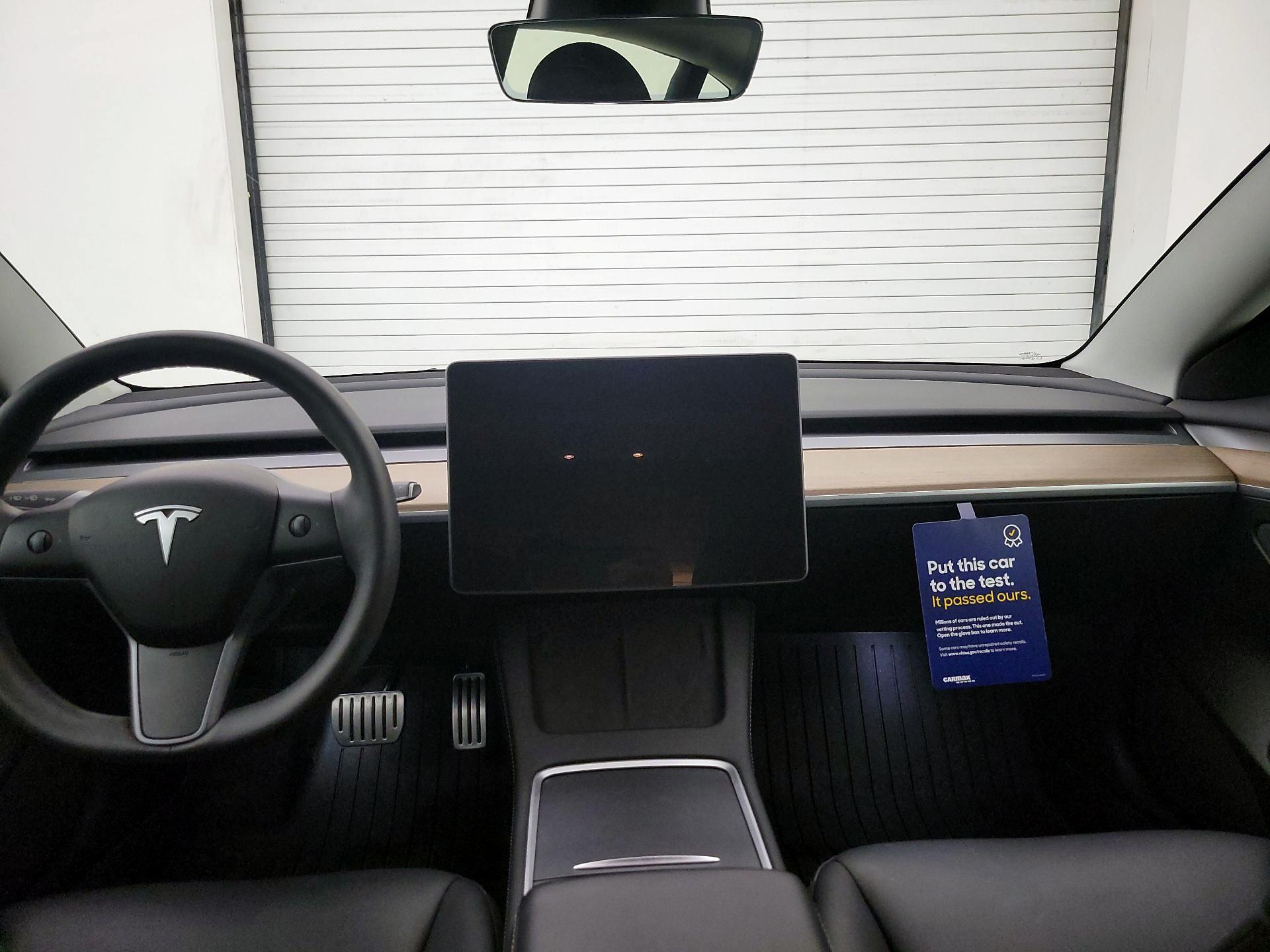 Thumbnail: 2023 Tesla Model 3 - 9