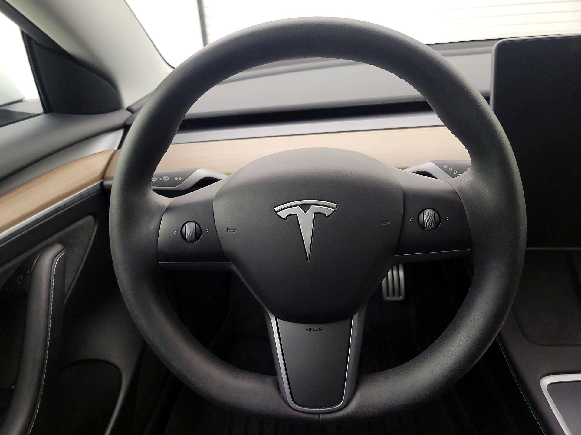 Thumbnail: 2023 Tesla Model 3 - 10