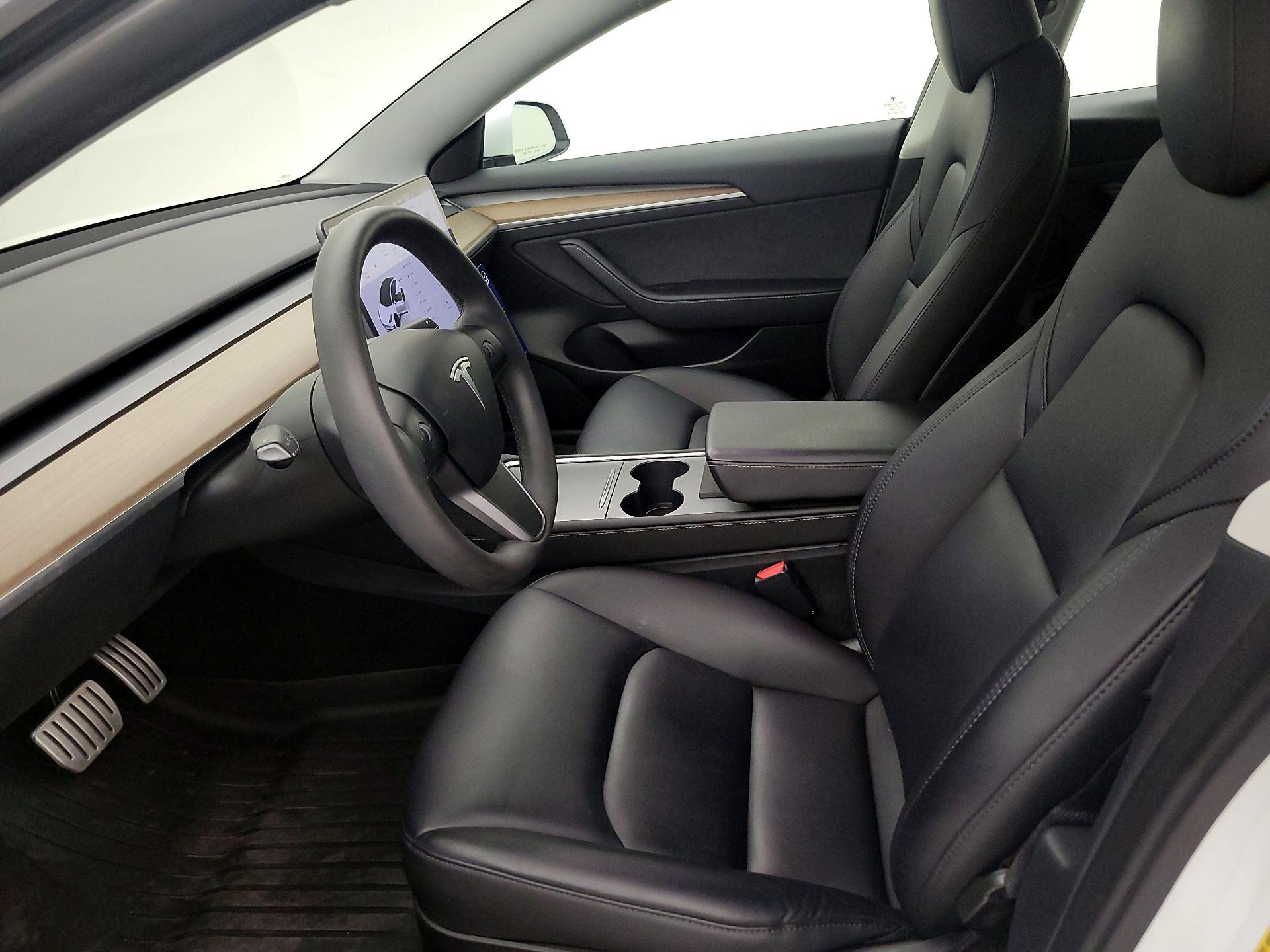 Thumbnail: 2023 Tesla Model 3 - 11