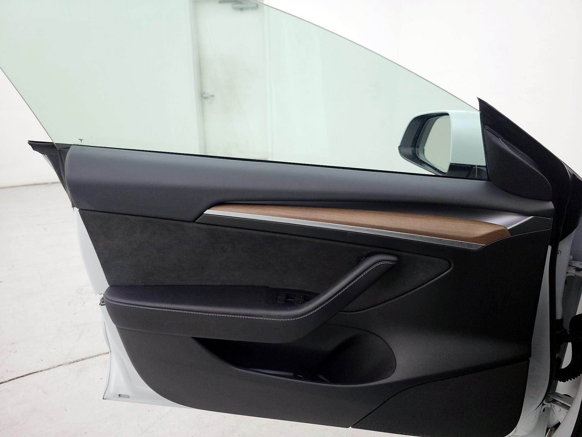 Thumbnail: 2023 Tesla Model 3 - 12