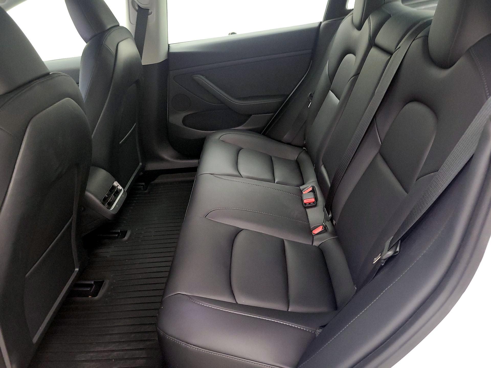 Thumbnail: 2023 Tesla Model 3 - 19