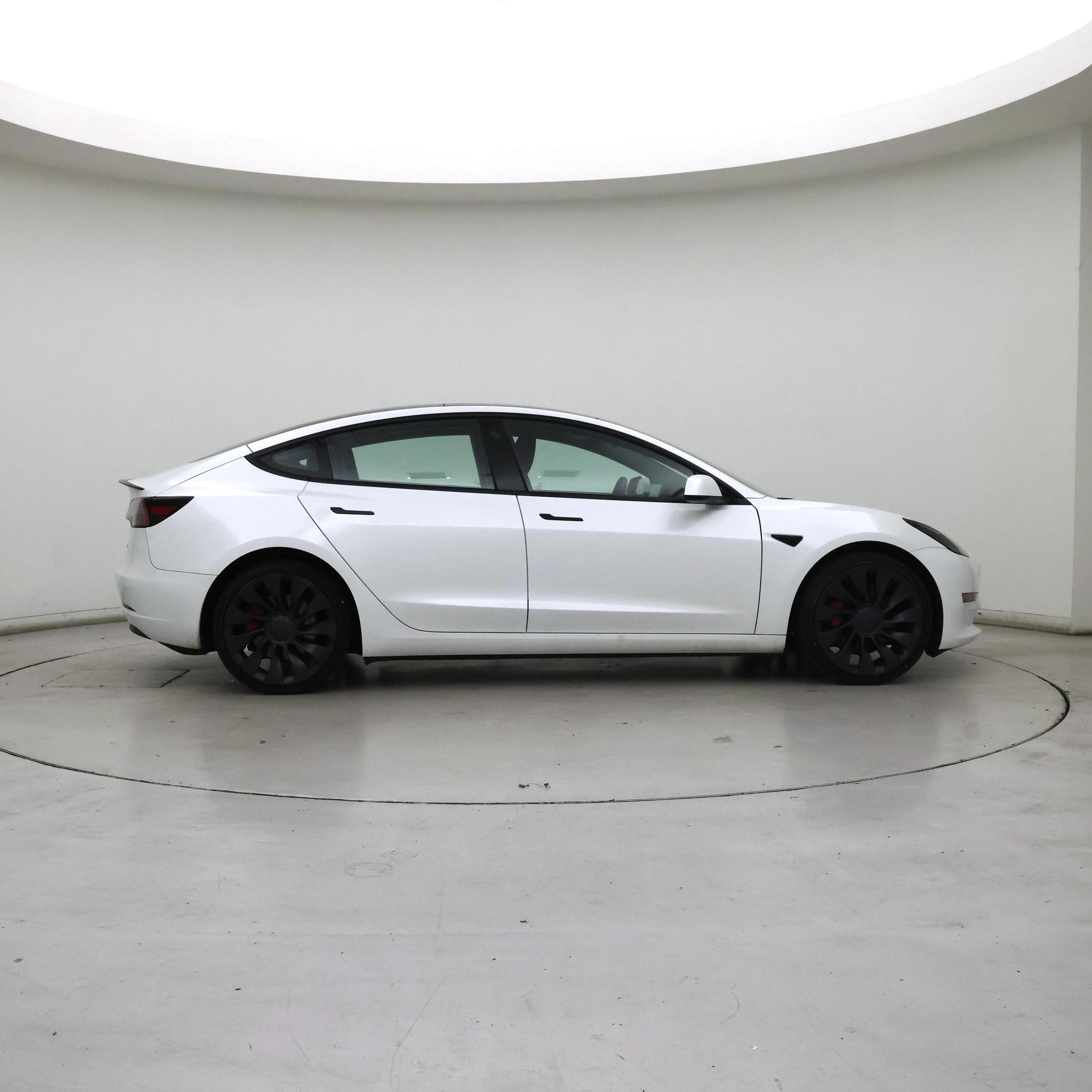 Thumbnail: 2023 Tesla Model 3 - 7