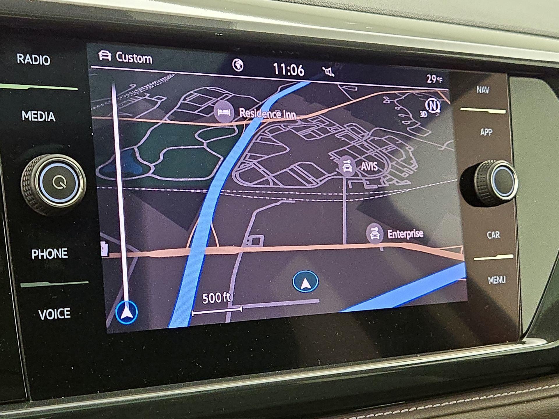 Thumbnail: 2022 Volkswagen Taos - 13